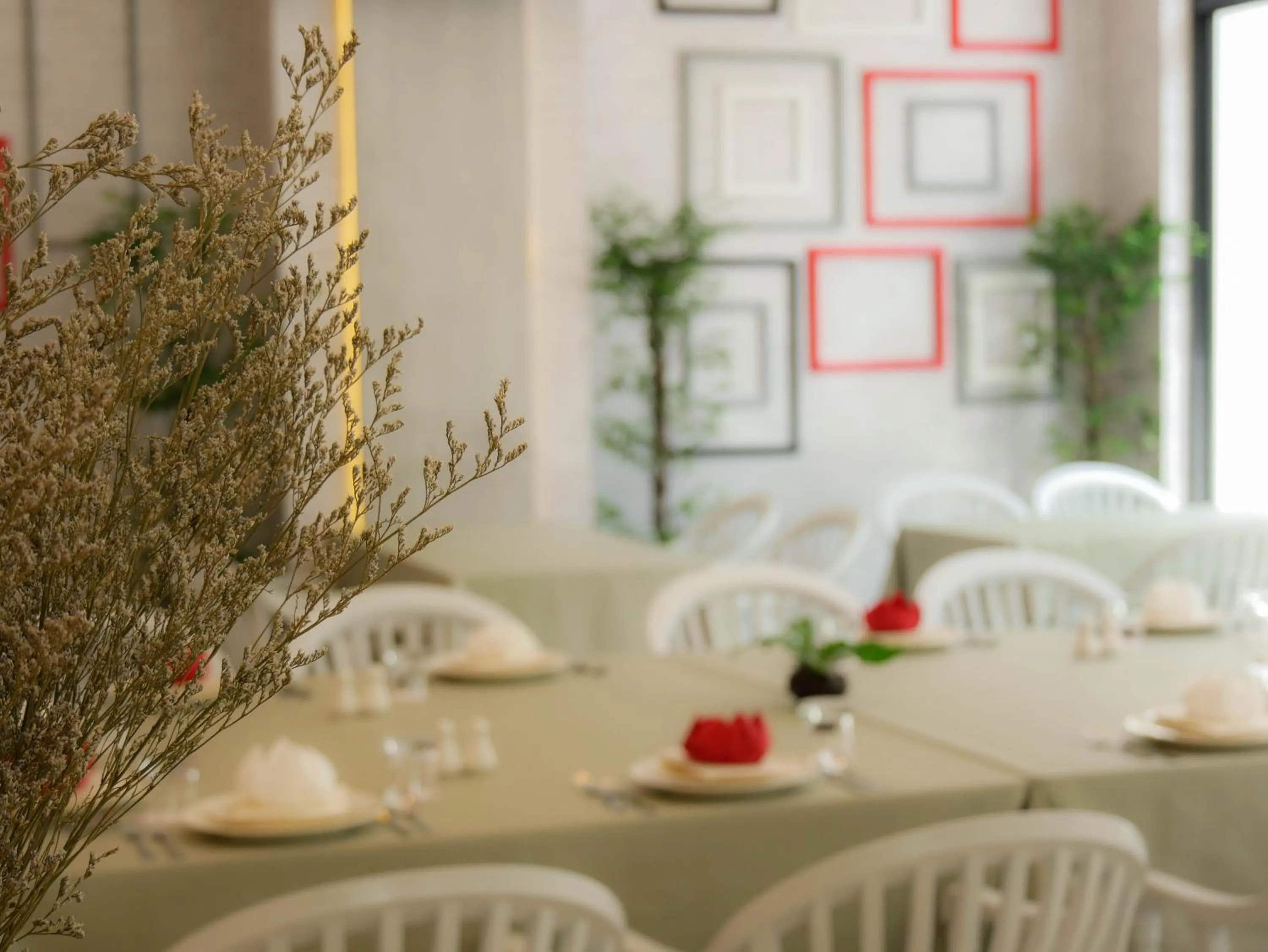 Restaurant/places to eat in The Kinn Bangkok