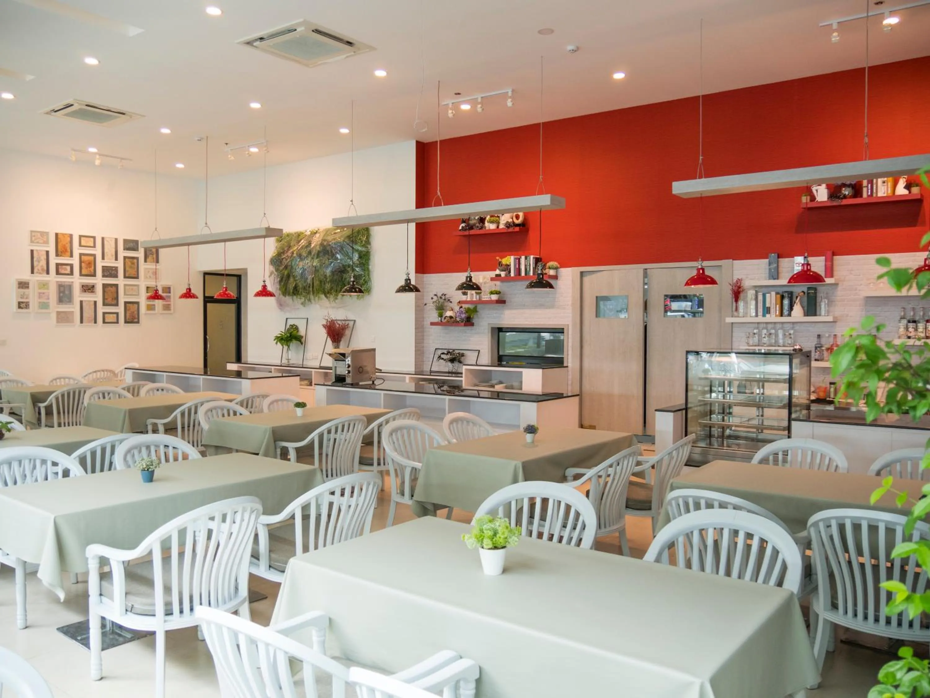 Restaurant/places to eat in The Kinn Bangkok