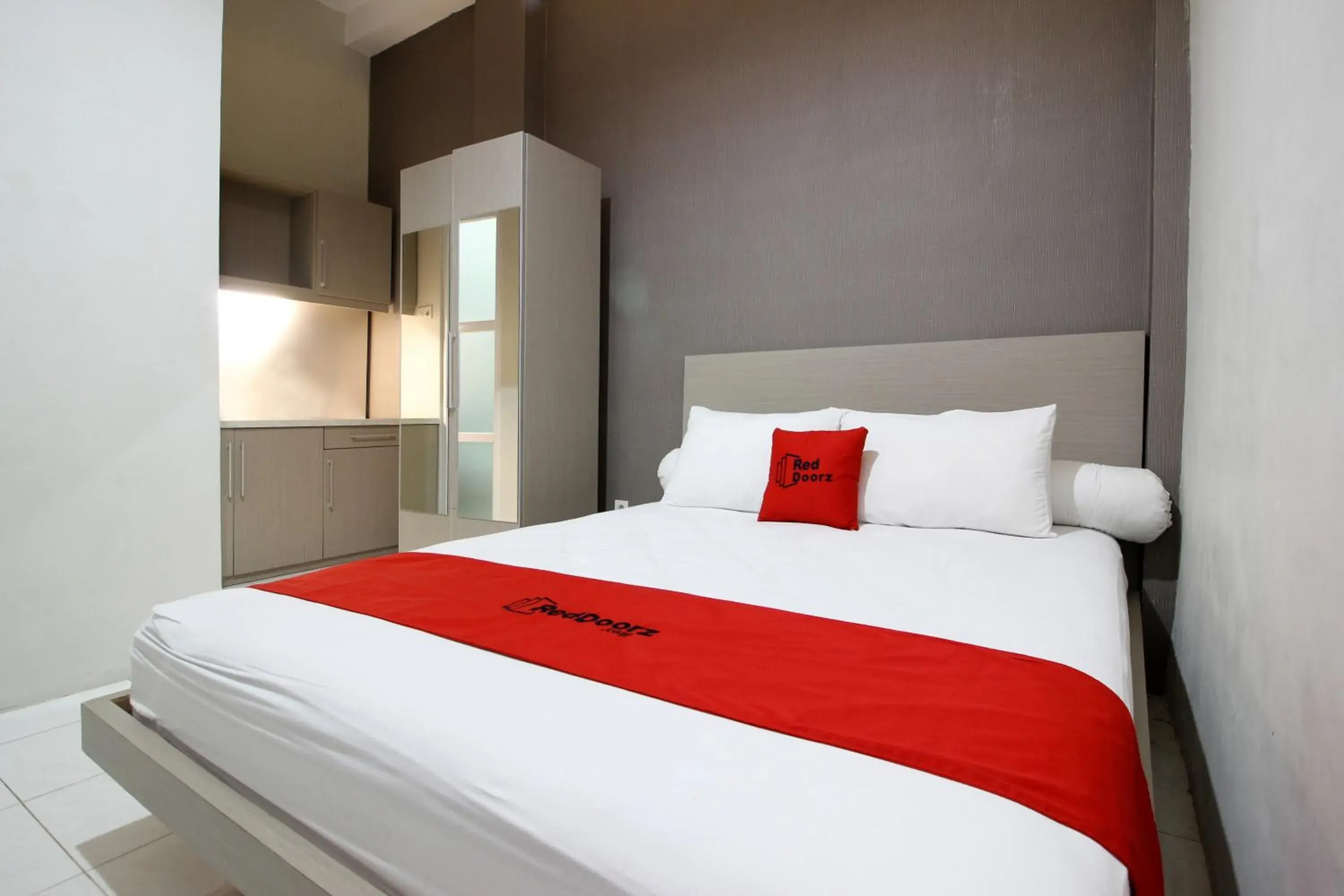 Bedroom, Bed in RedDoorz Plus near UPN Jogjakarta 2 Bedroom, Bed in RedDoorz Plus near UPN Jogjakarta 2
