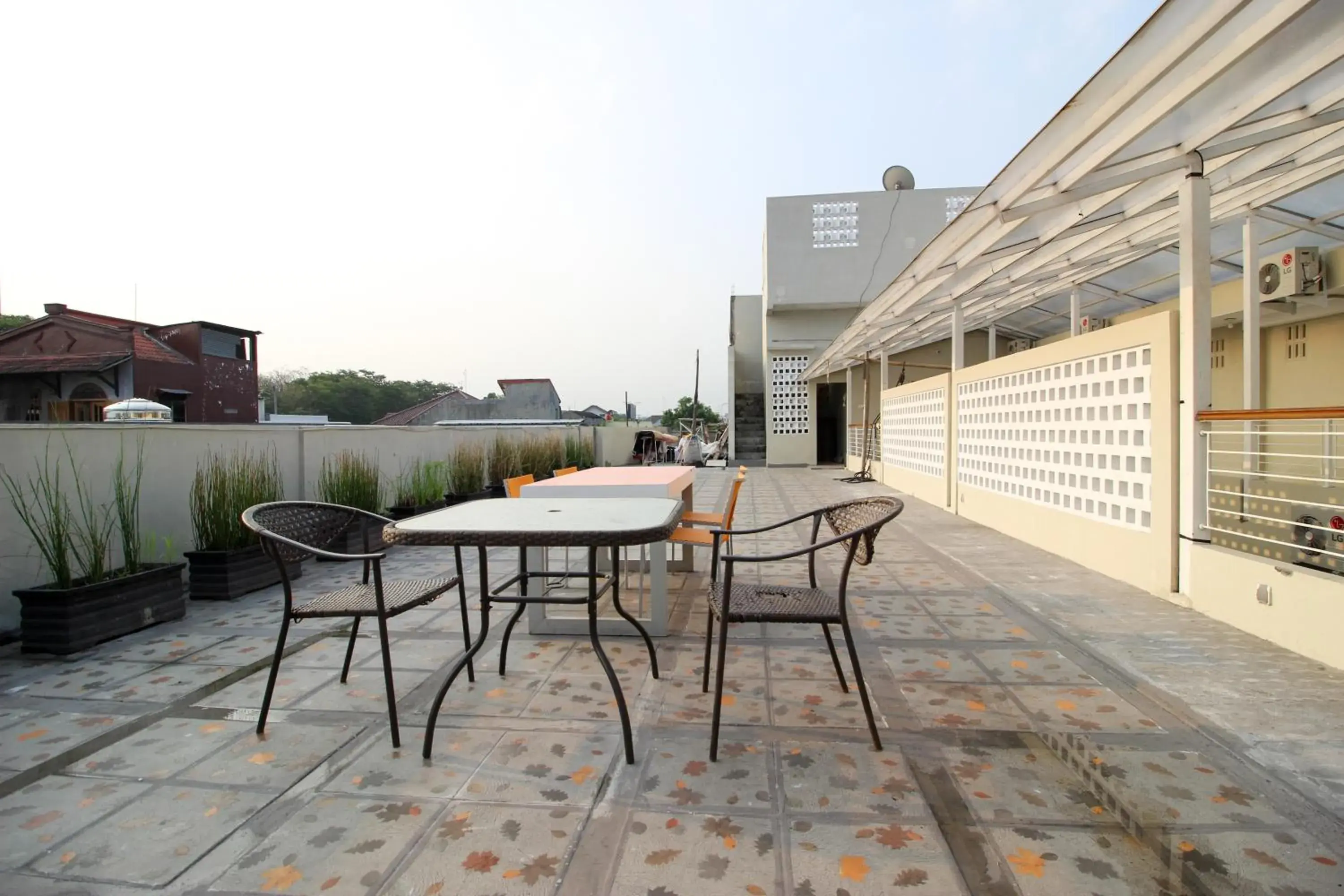 Property building in RedDoorz Plus near UPN Jogjakarta 2 Property building in RedDoorz Plus near UPN Jogjakarta 2