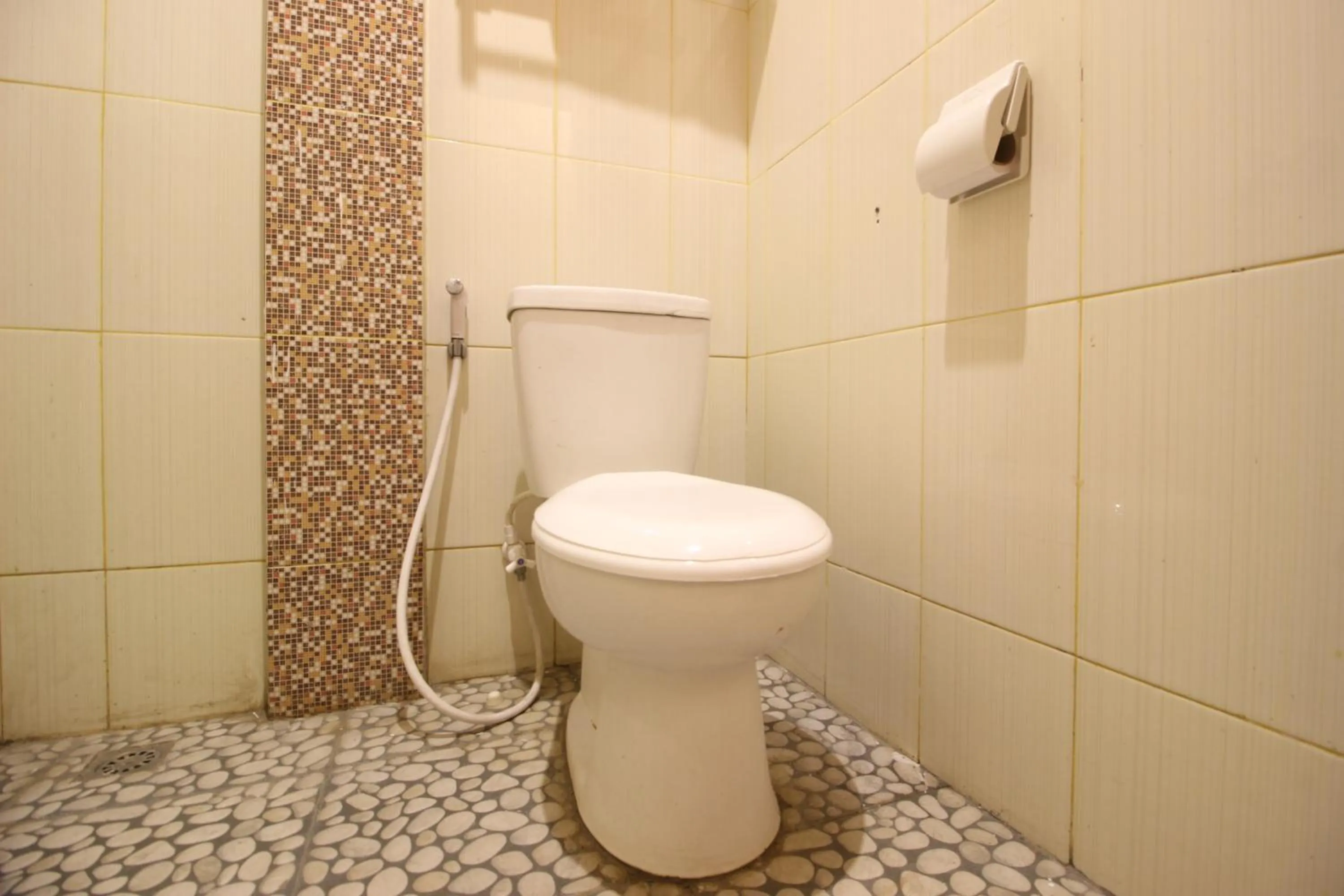 Toilet, Bathroom in RedDoorz Plus @ Jalan Damai 2