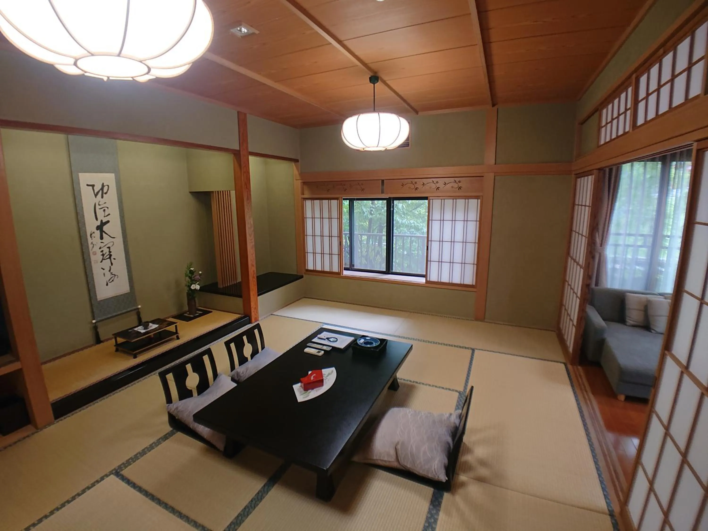 Photo of the whole room in Kasuga Hotel