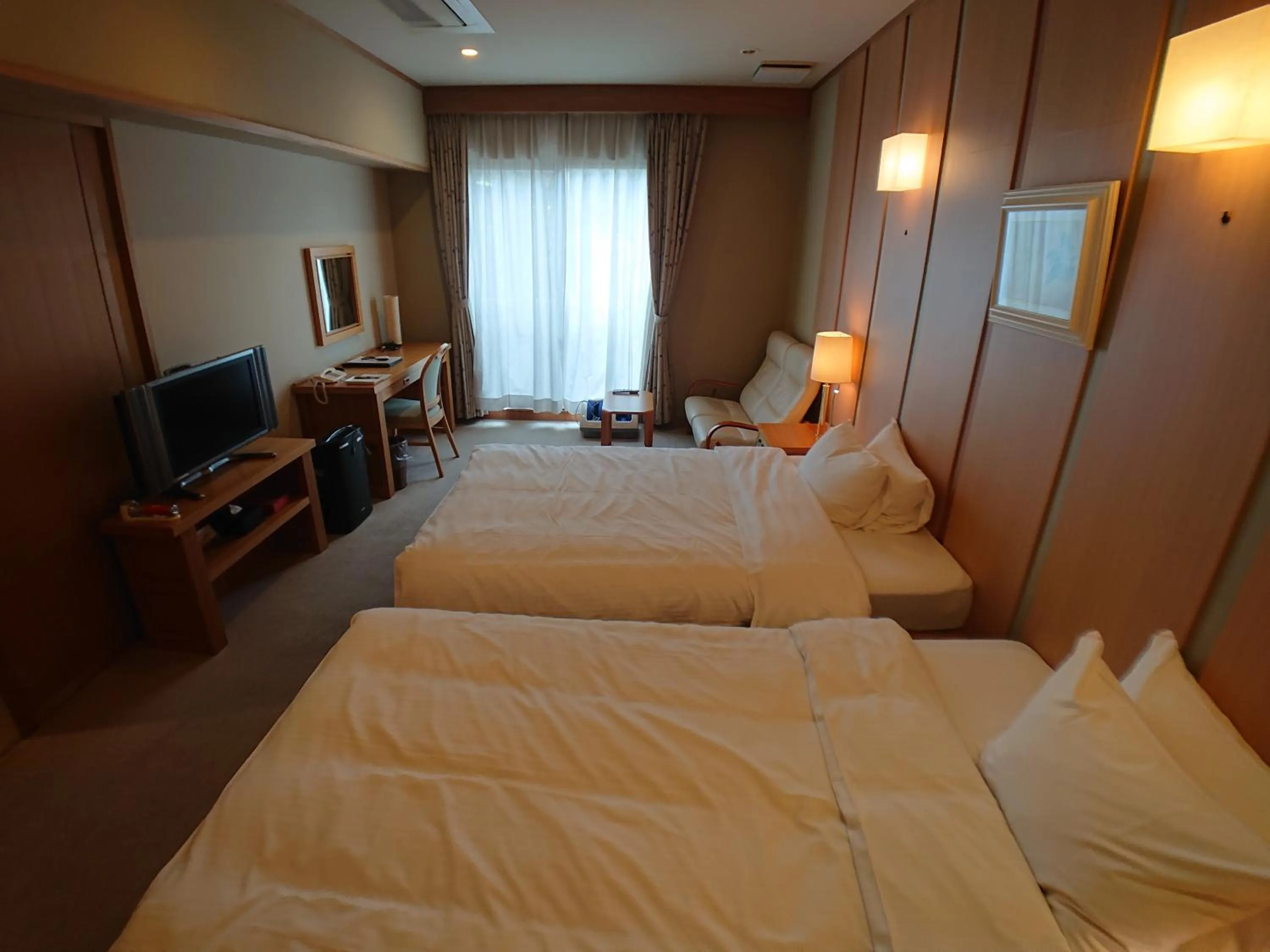 Photo of the whole room, Bed in Kasuga Hotel