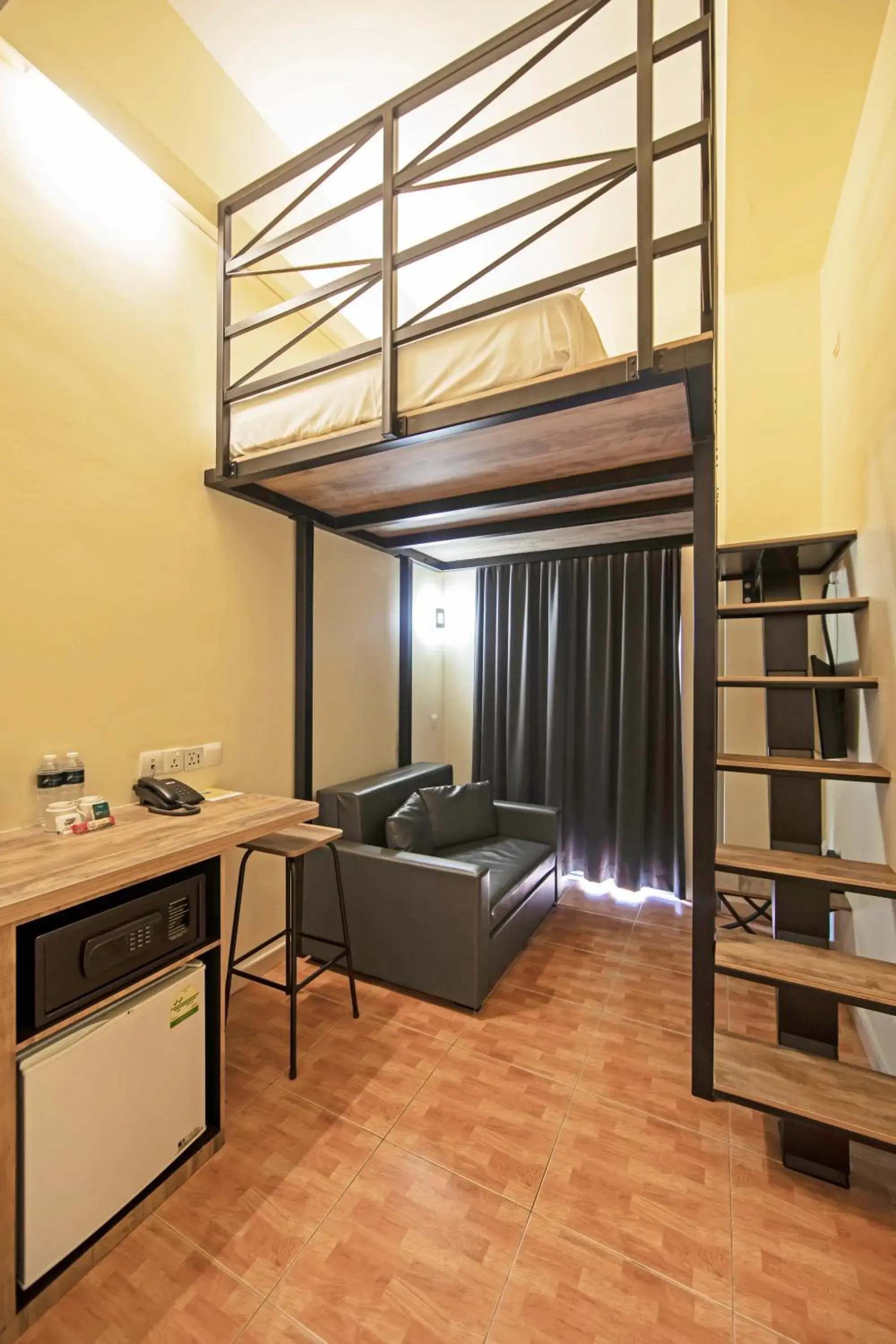 TV and multimedia, Bed in Fragrance Hotel - Balestier TV and multimedia, Bed in Fragrance Hotel - Balestier