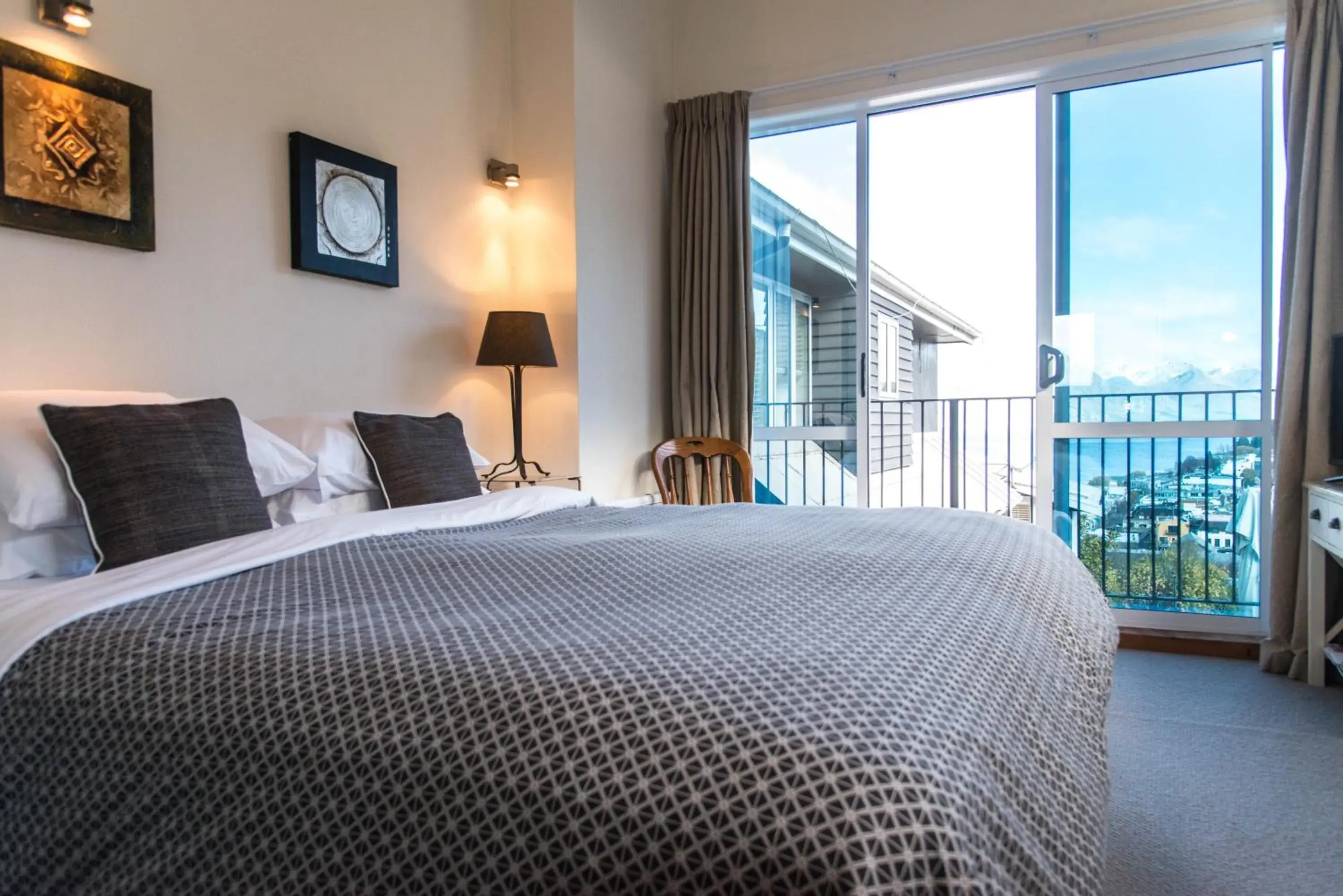 Bedroom, Bed in Queenstown House Bed & Breakfast and Apartments Bedroom, Bed in Queenstown House Bed & Breakfast and Apartments