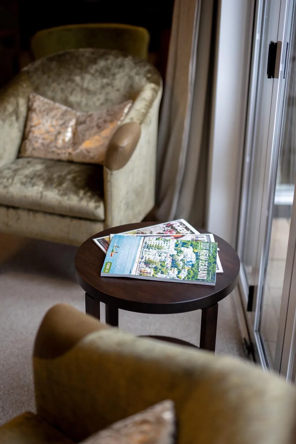 Seating area in Queenstown House Bed & Breakfast and Apartments