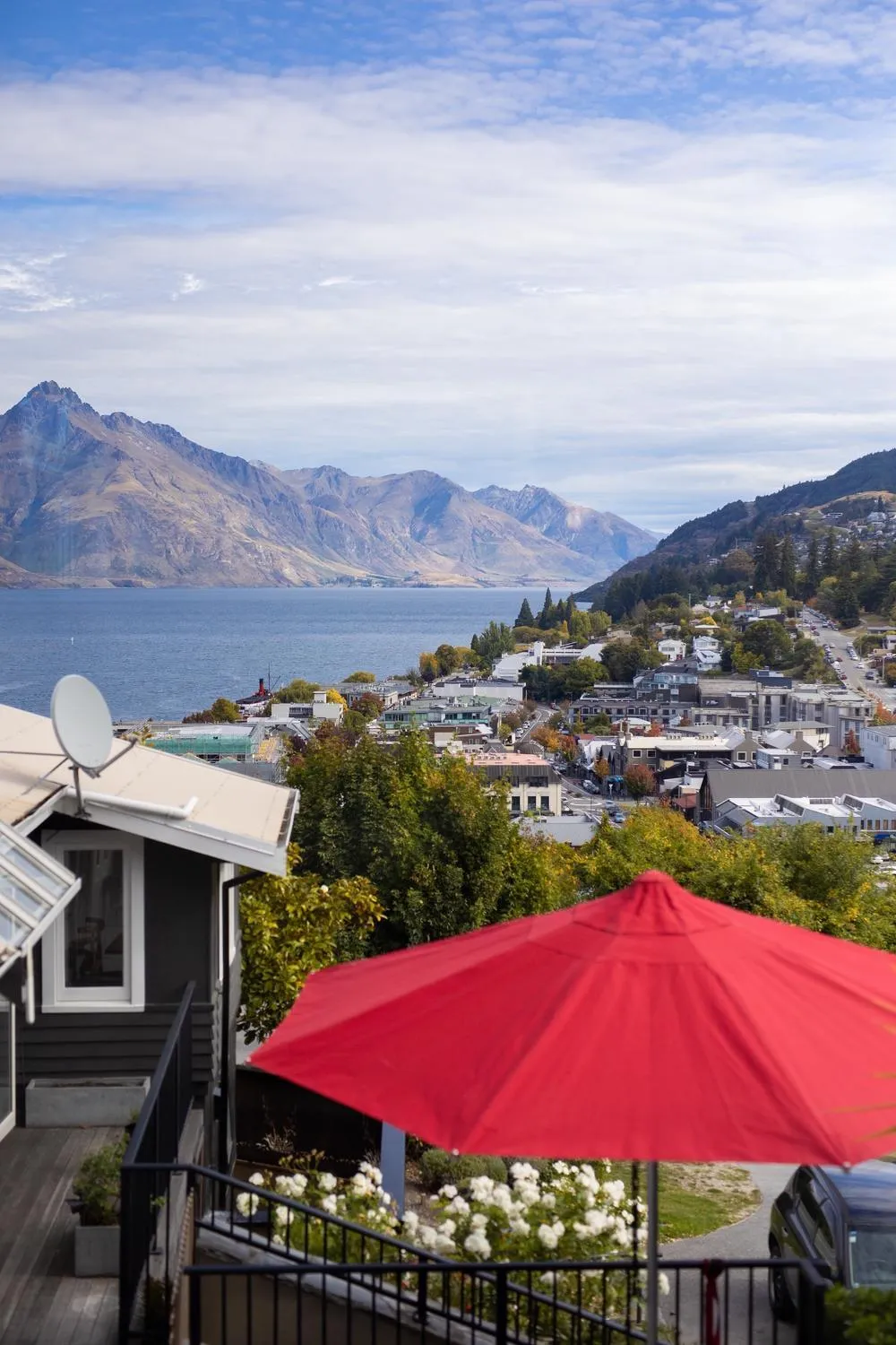 Mountain view in Queenstown House Bed & Breakfast and Apartments