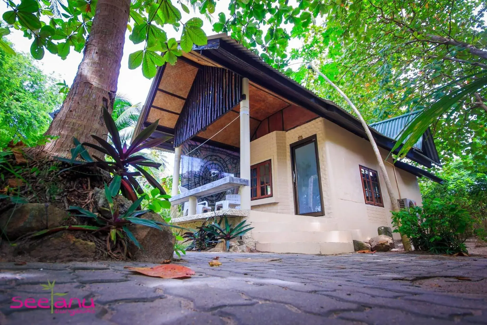 Cottage with Garden View in Seetanu Bungalows Cottage with Garden View in Seetanu Bungalows