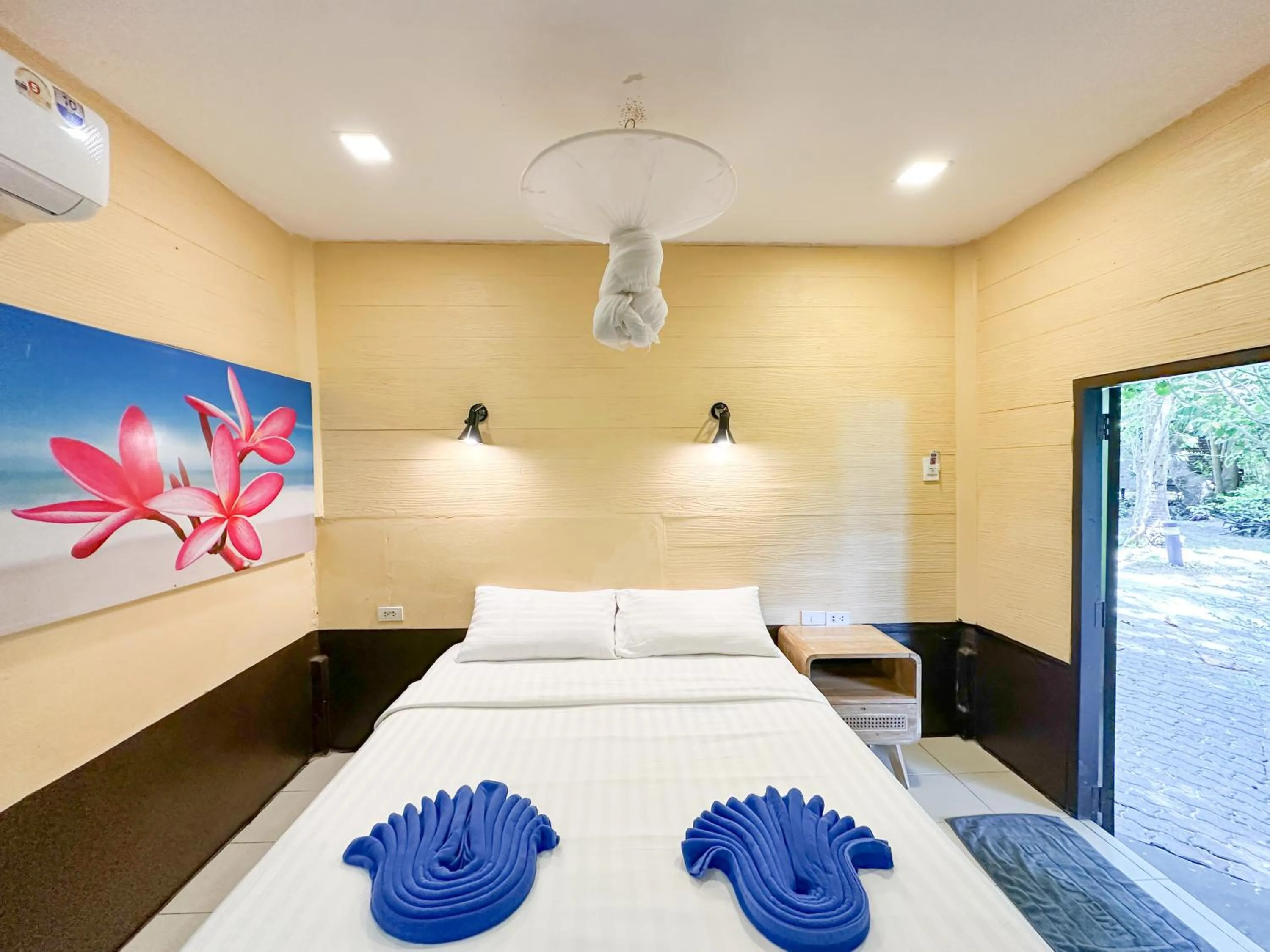 Bed in Seetanu Bungalows