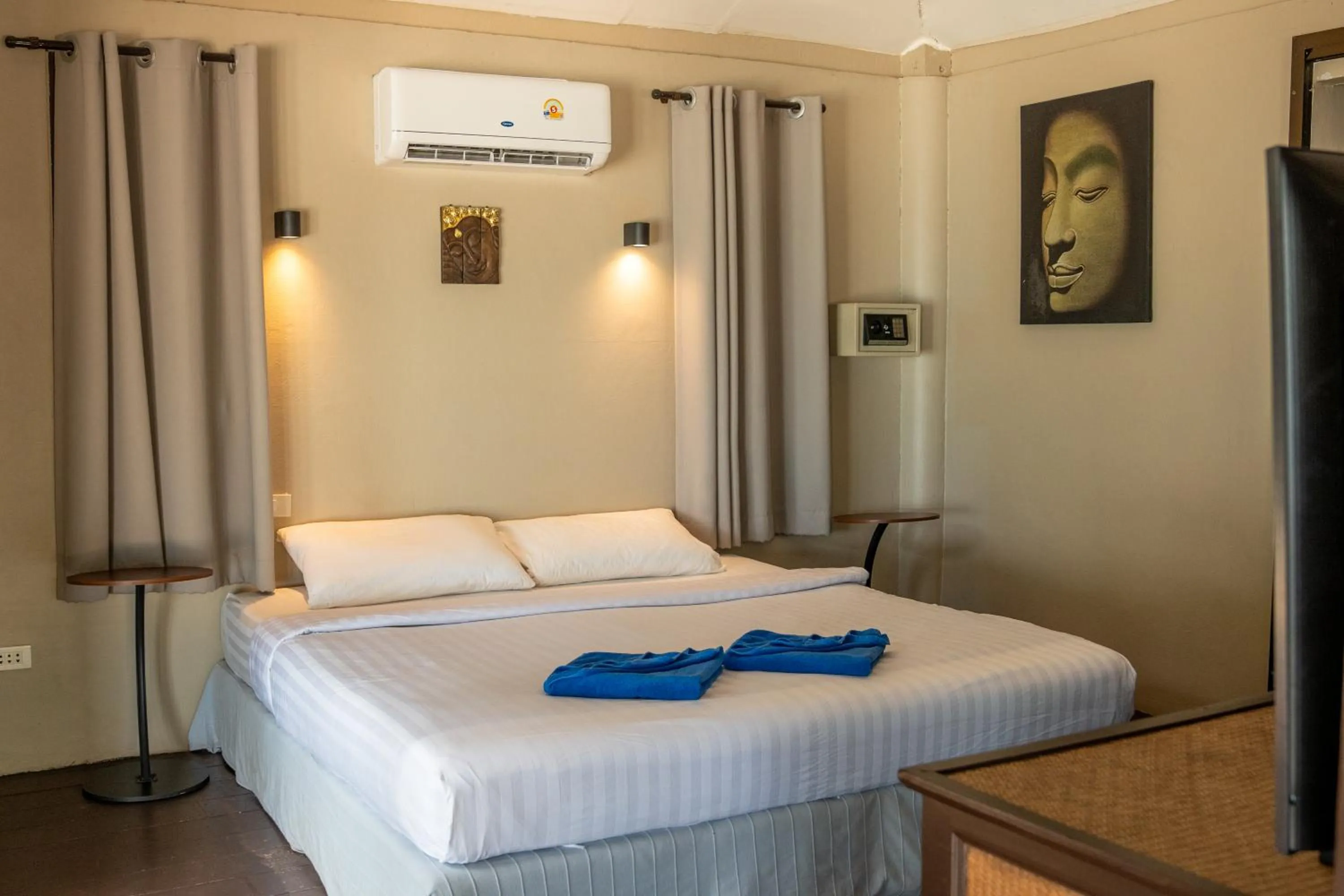 Bed in Seetanu Bungalows