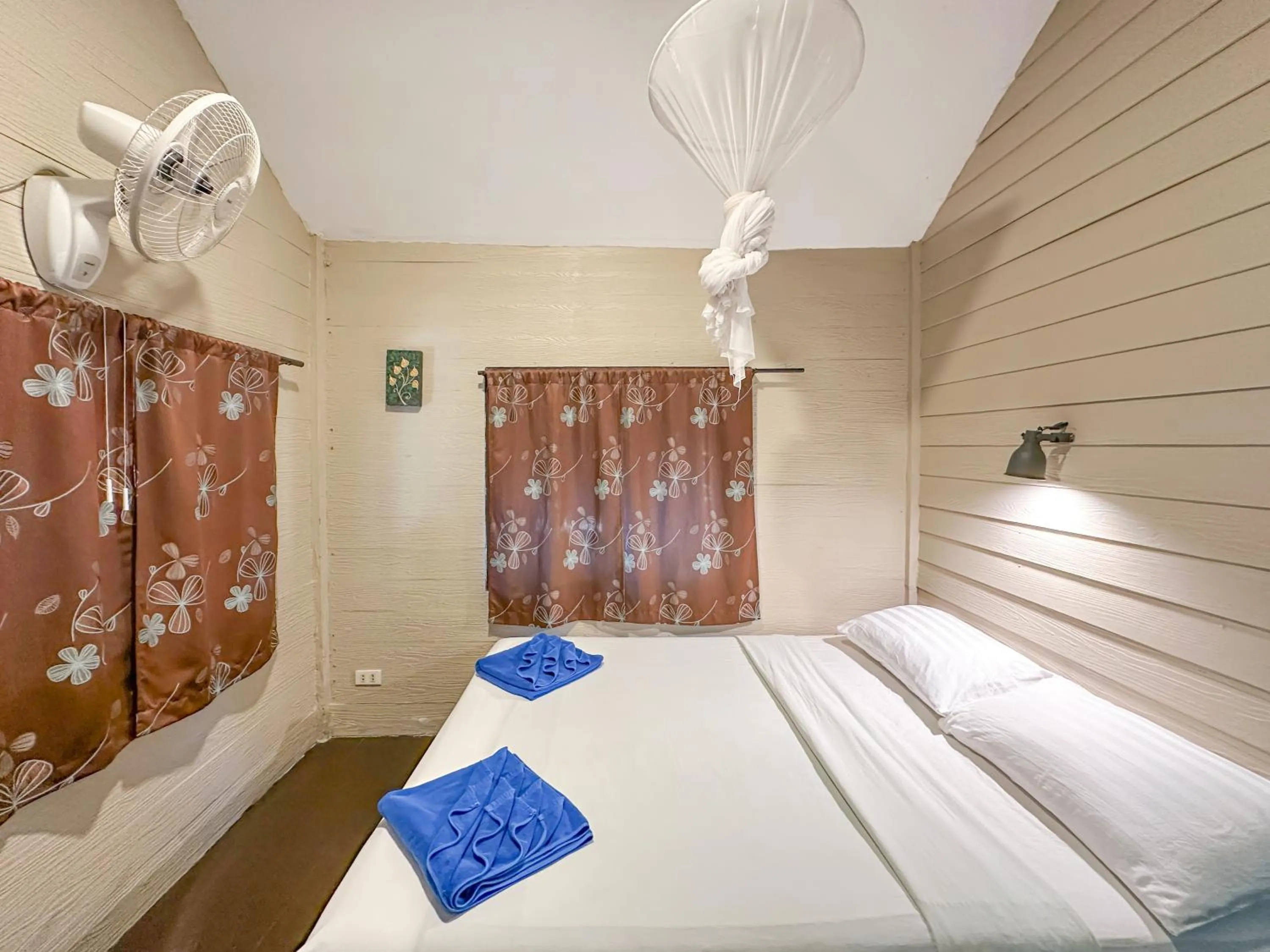 Bed in Seetanu Bungalows