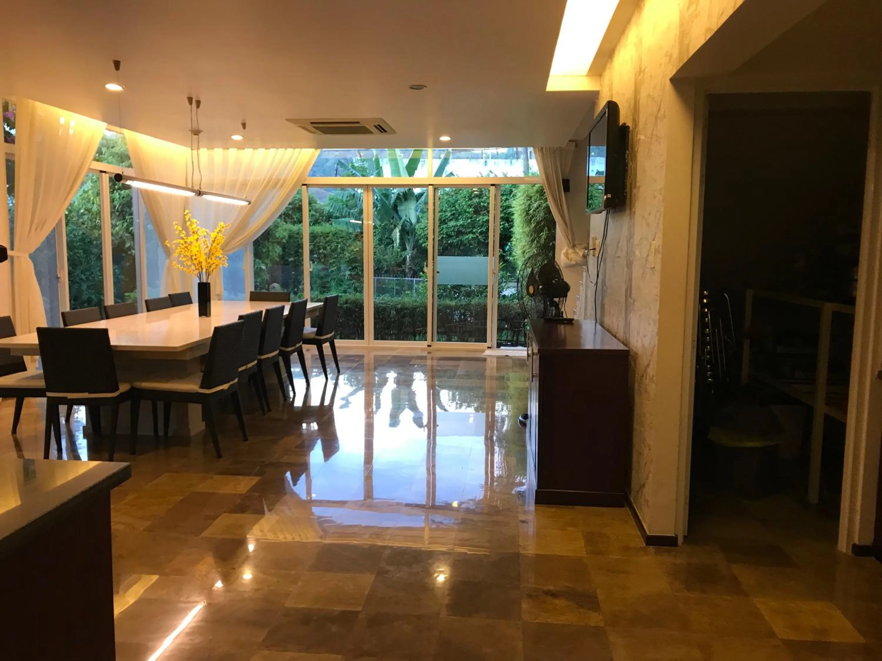 Nancy Sea View Villa 1