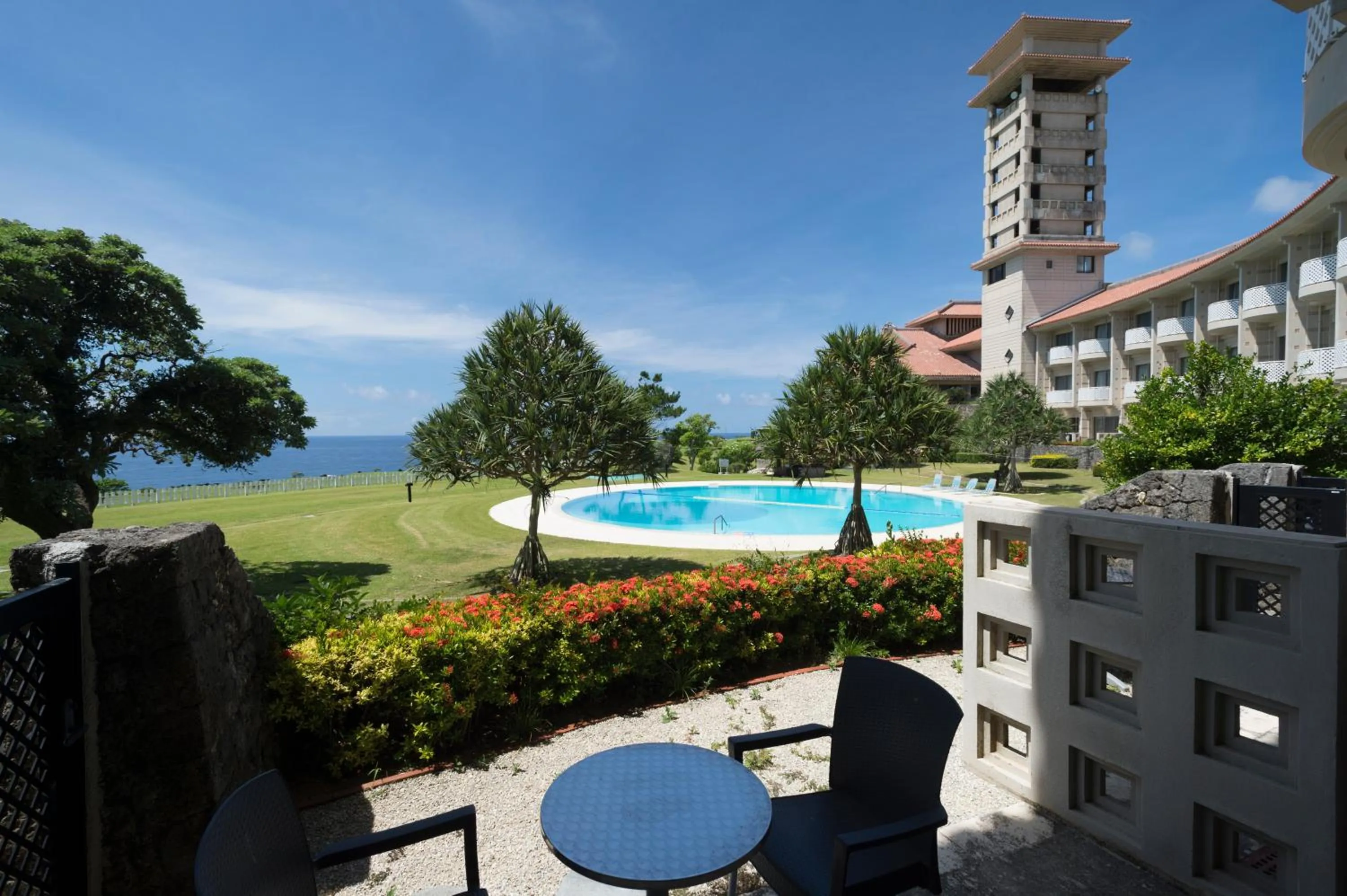 Patio in The Southern Links Resort Hotel