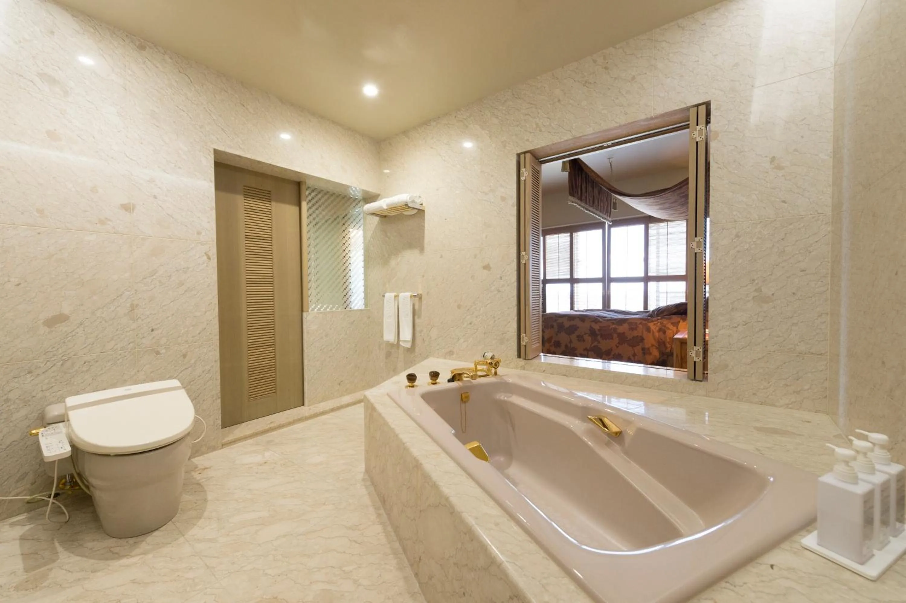 Bathroom in The Southern Links Resort Hotel