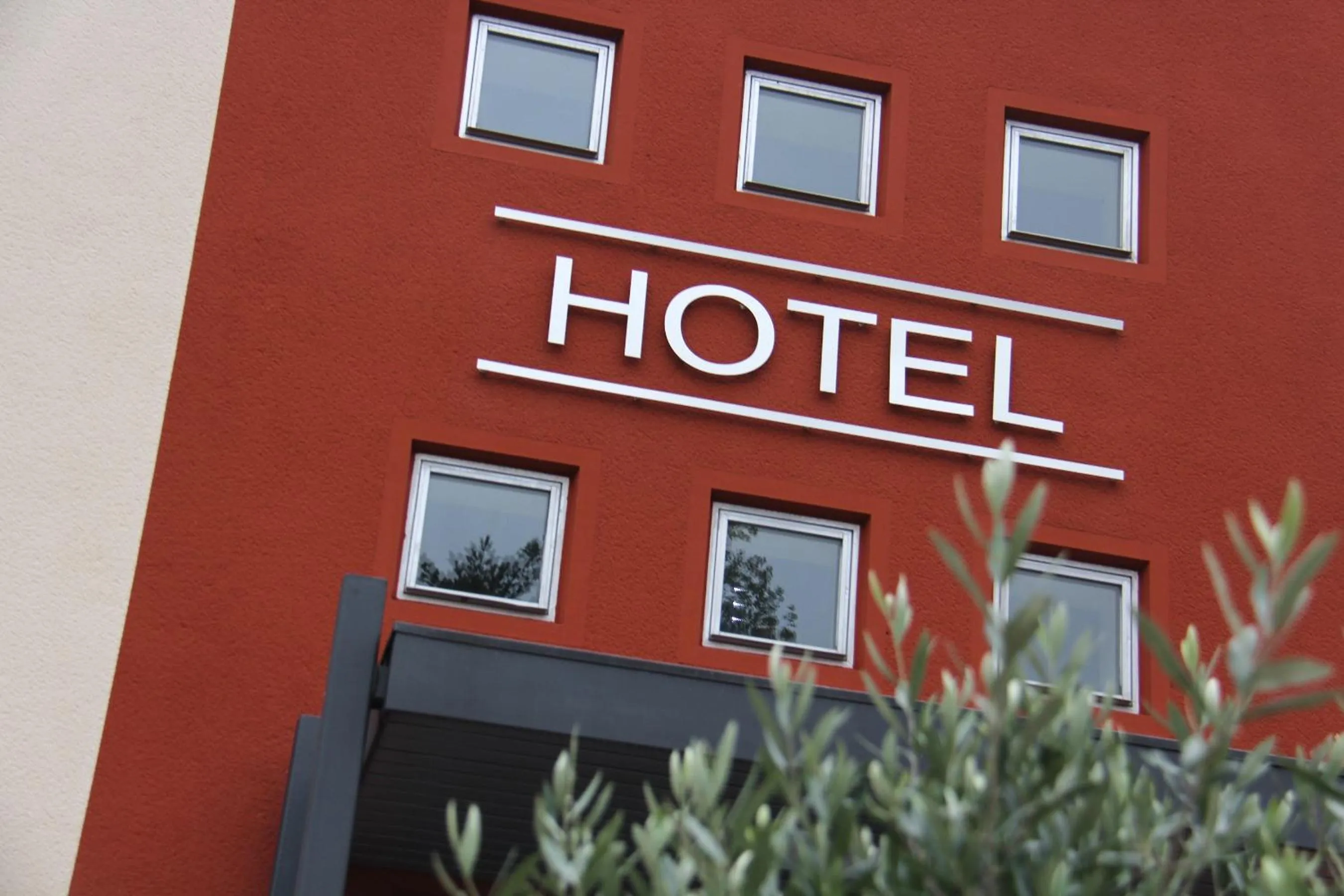 Facade/entrance in Landhotel-Neunburg