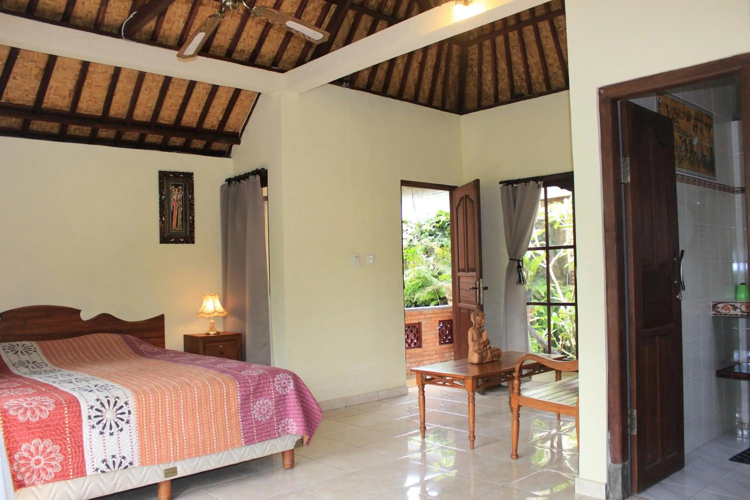 Photo of the whole room, Bed in Bali Asli Lodge by EPS