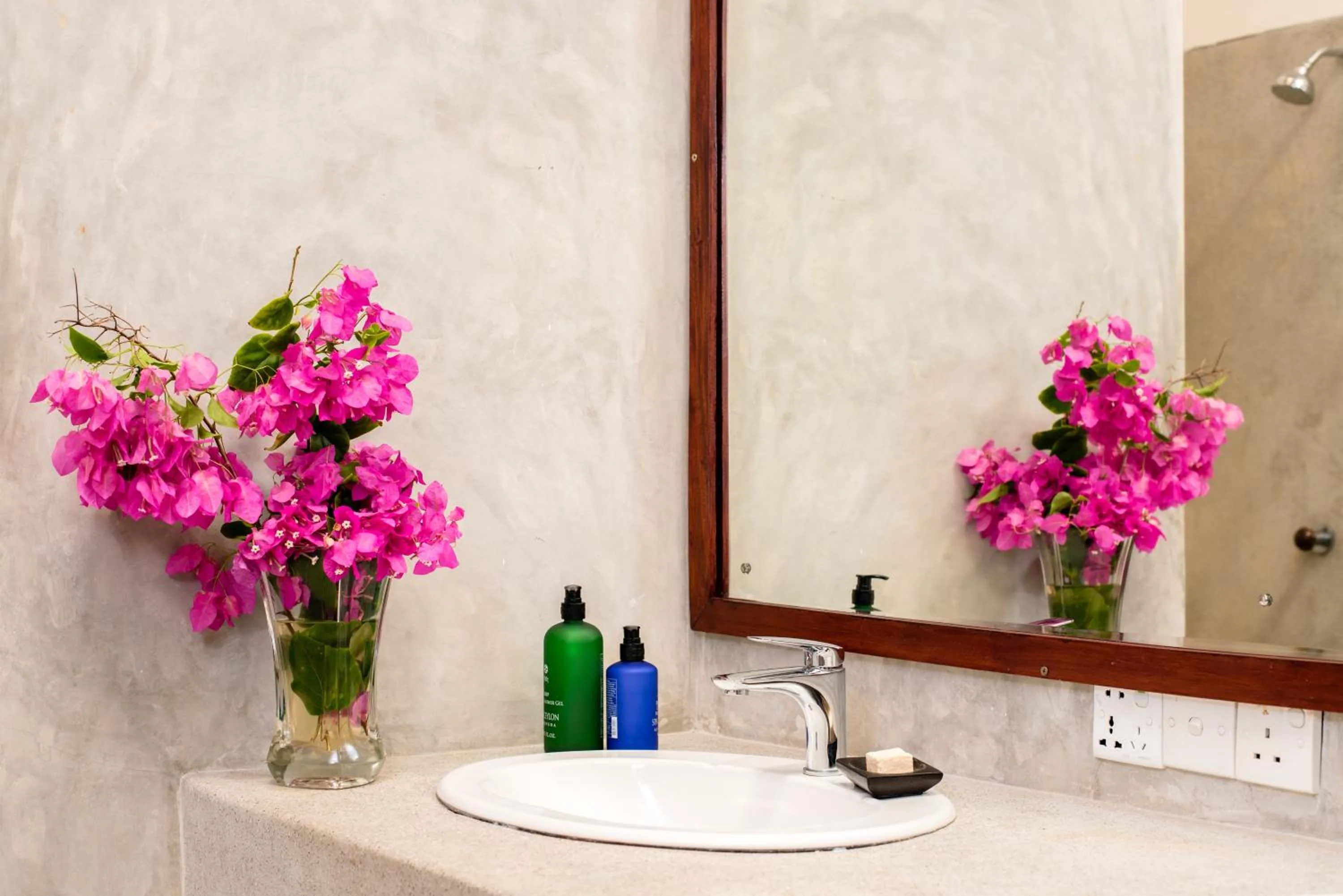 Bathroom in Apa Villa Thalpe