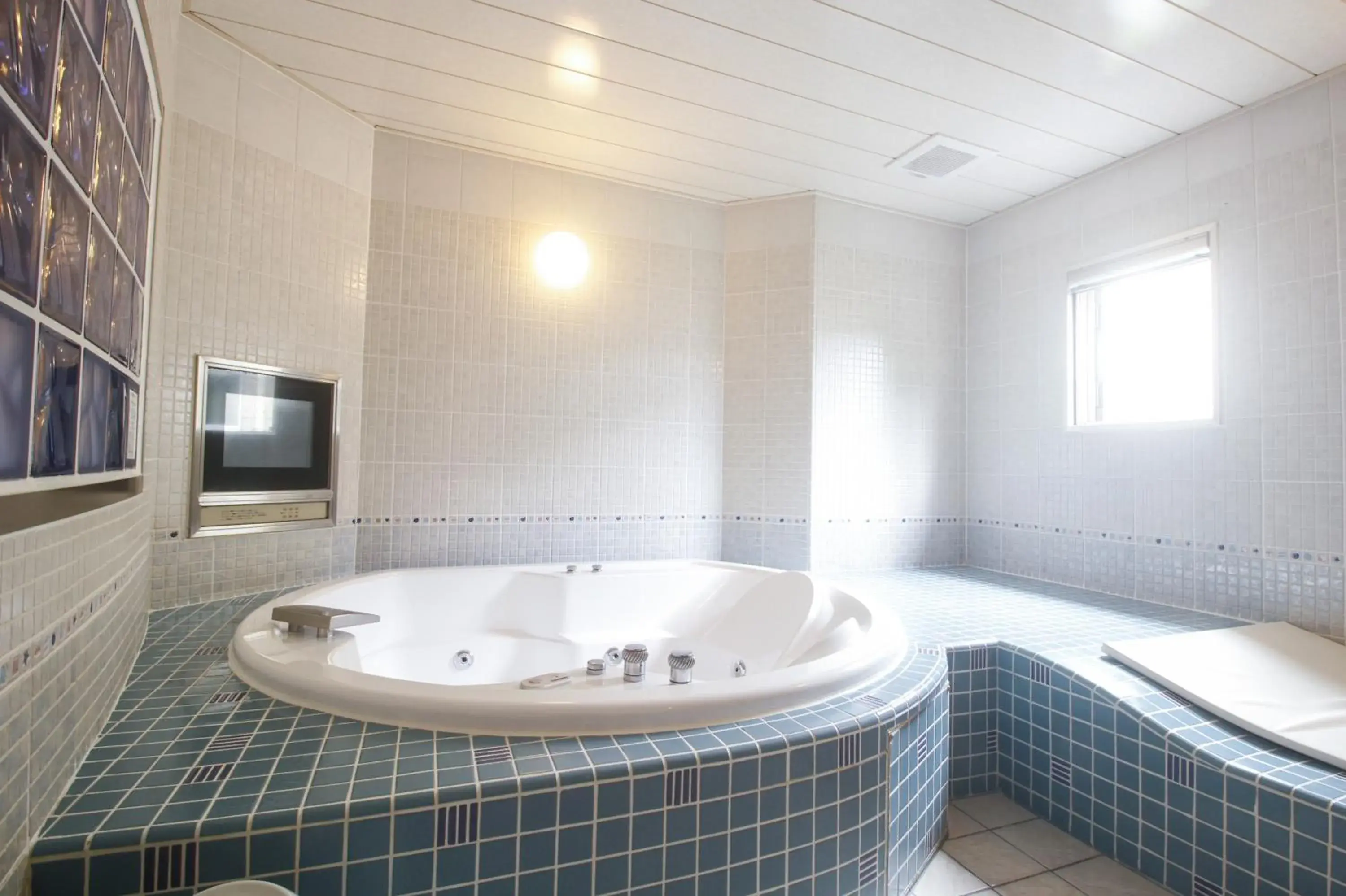 Large Double Room in WATER HOTEL Cy (Audlt Only) Large Double Room in WATER HOTEL Cy (Audlt Only)