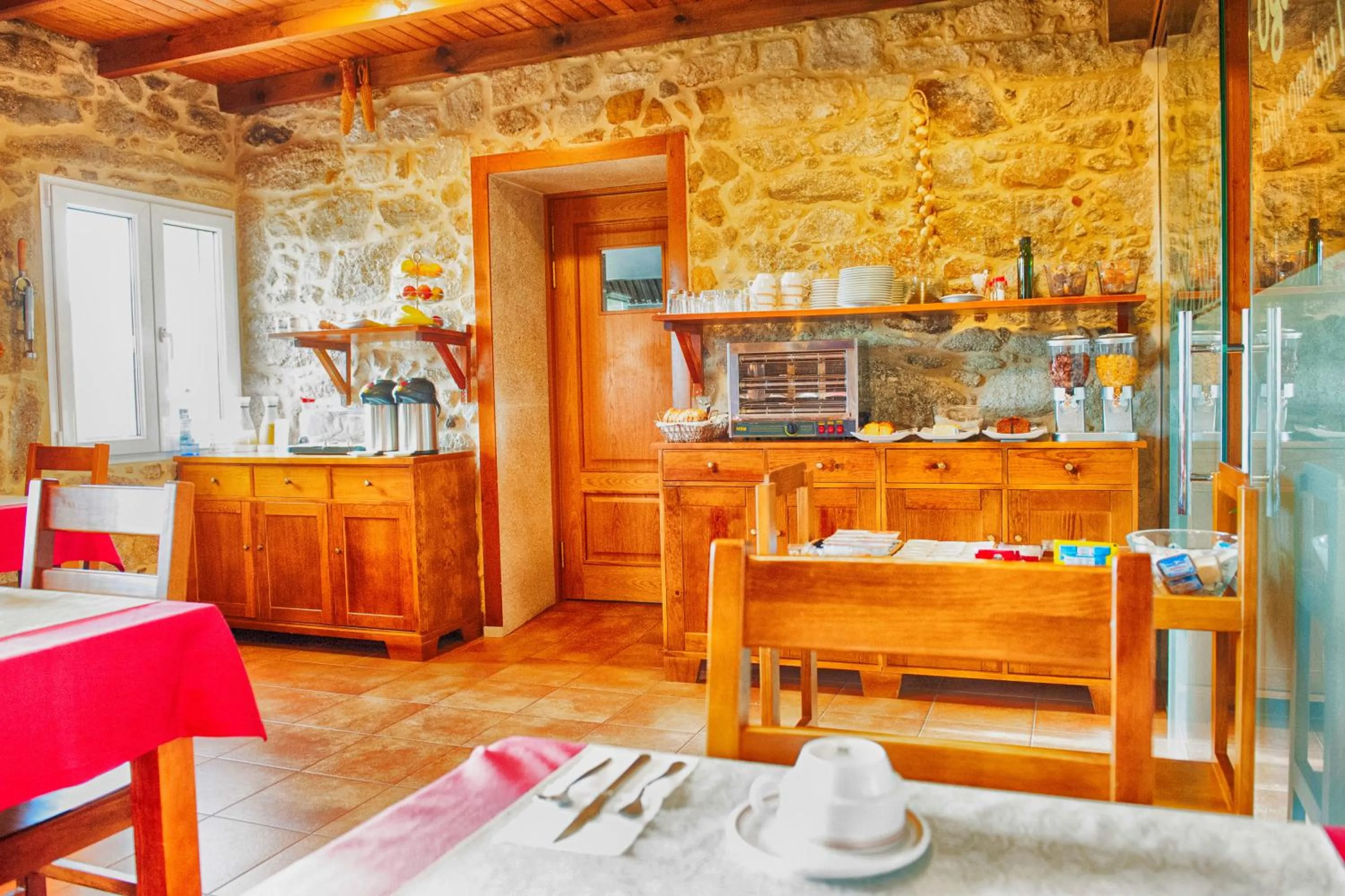 Food and drinks in A Casa do Folgo Turismo Rural