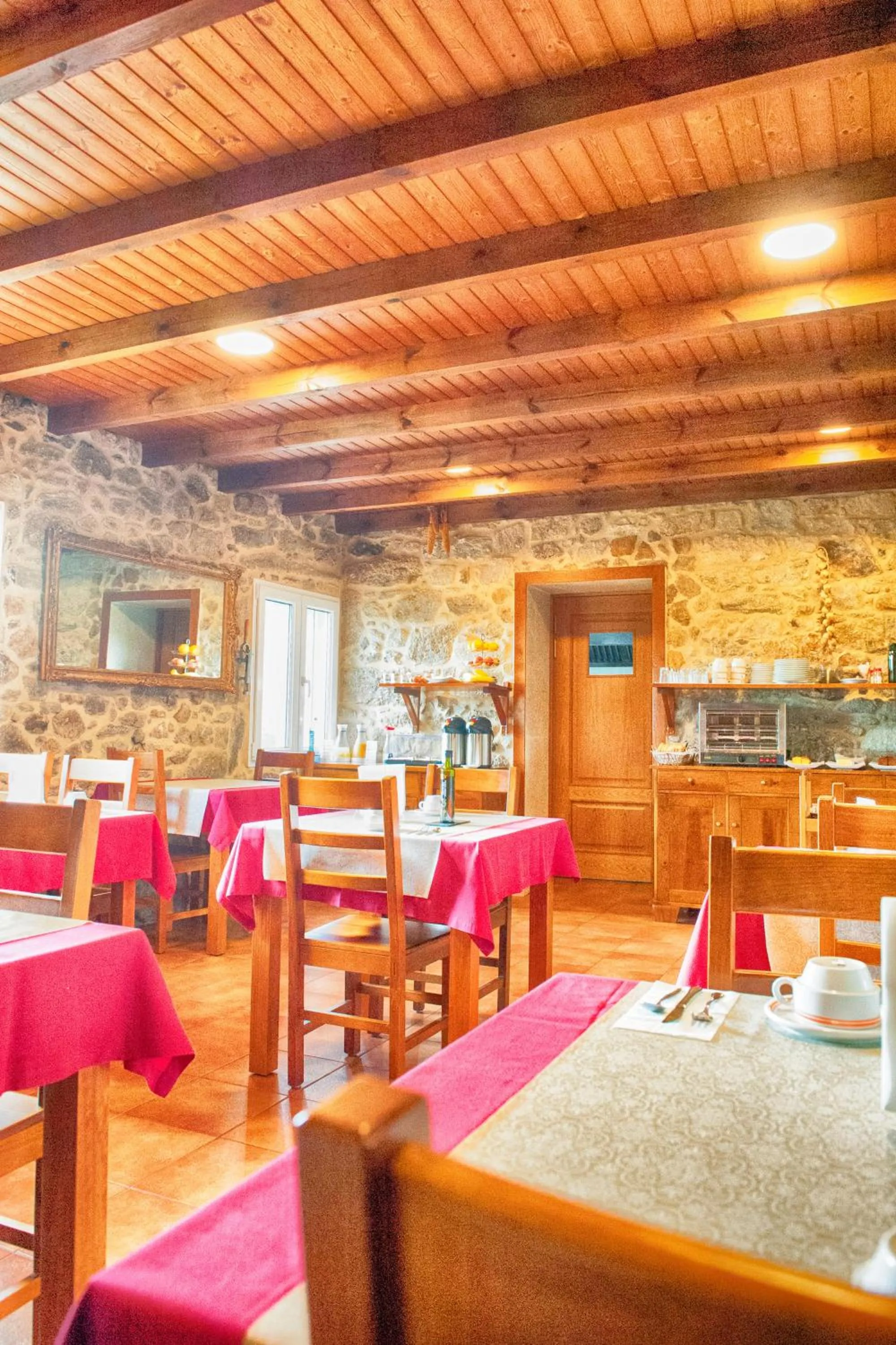 Dining area in A Casa do Folgo Turismo Rural