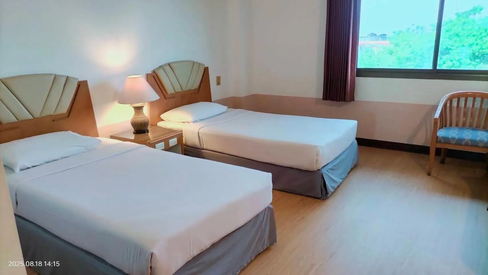 Standard Twin Room in Karin Hotel