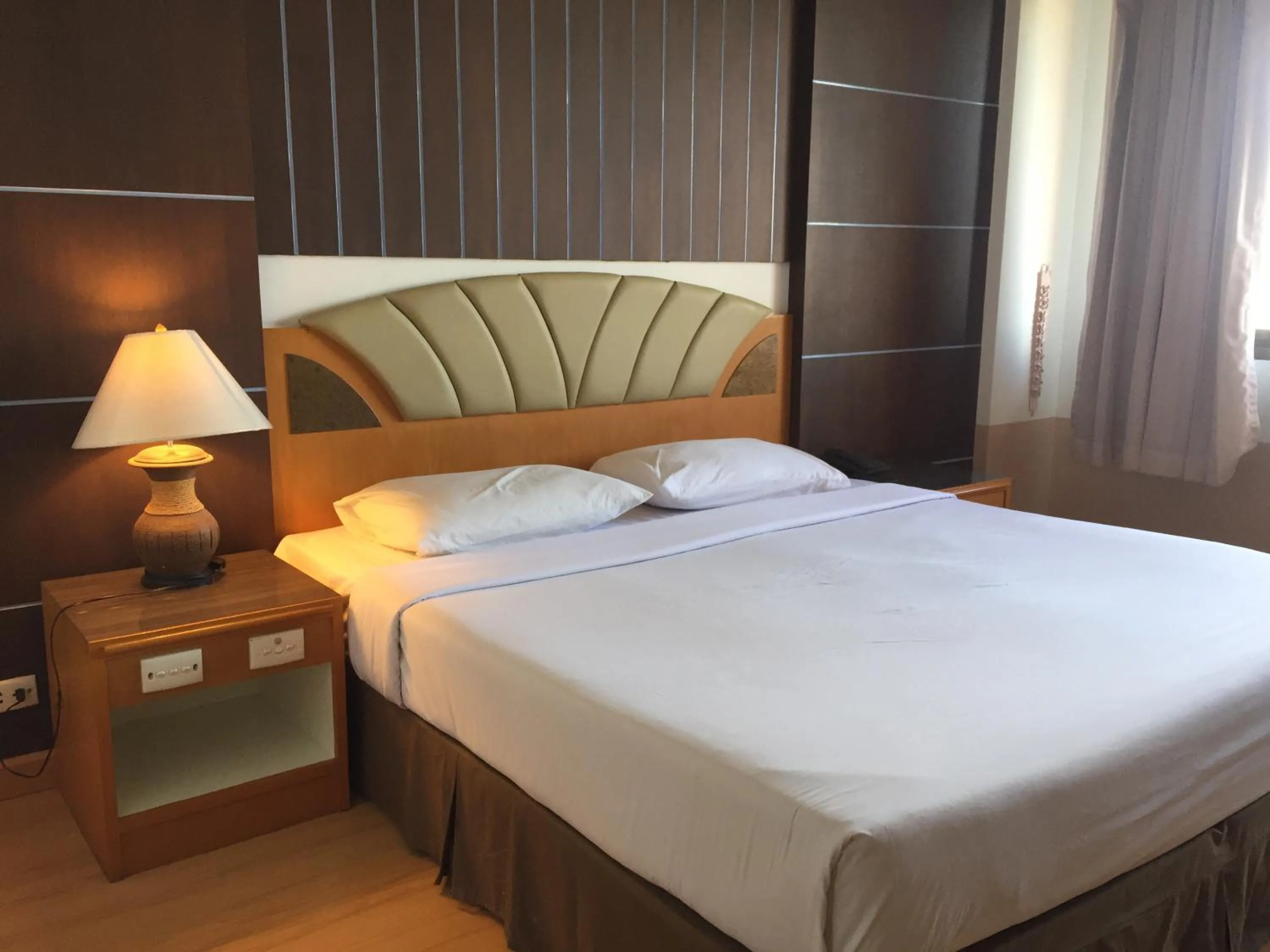 Karin Hotel