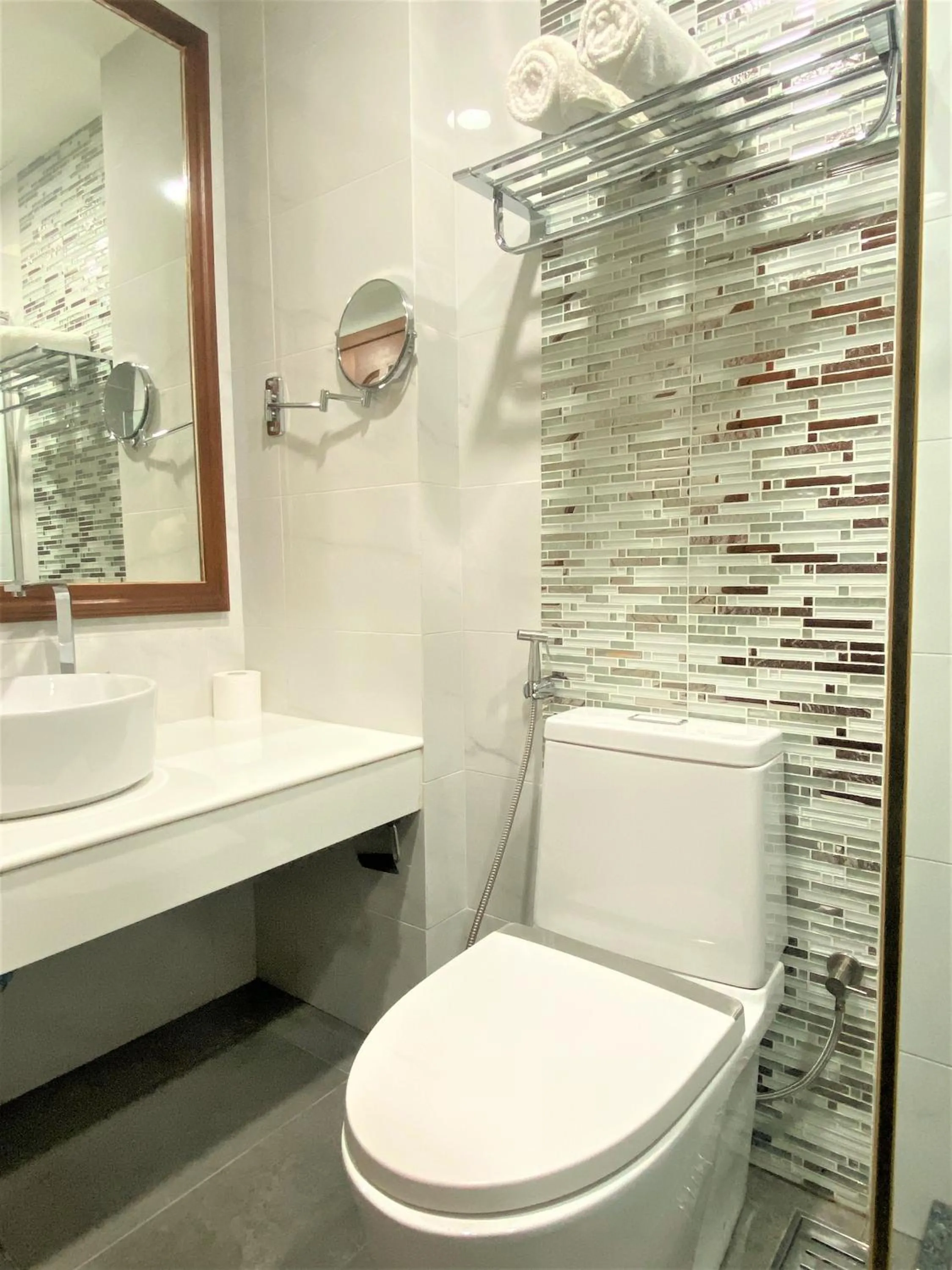 Bathroom in Paralian Hulhumale'