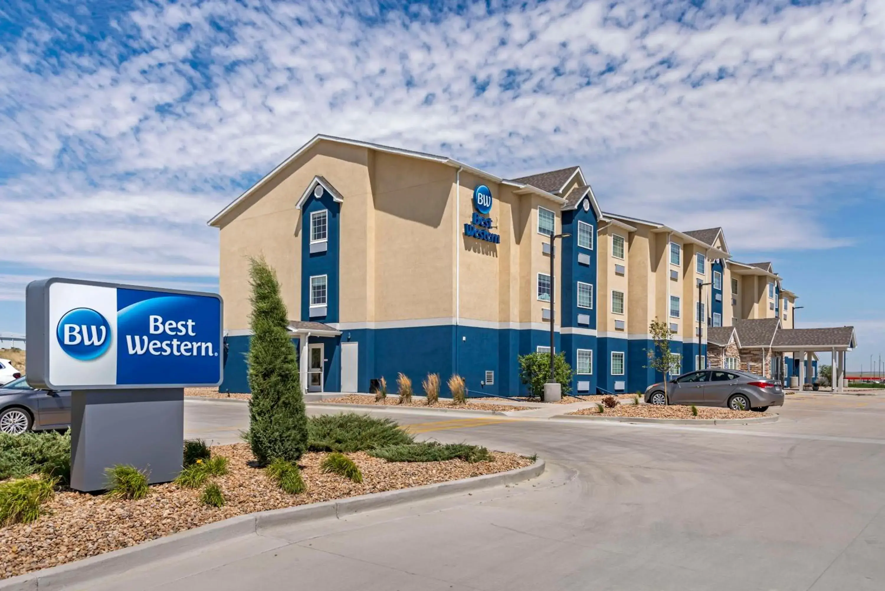 Property building in Best Western Limon Property building in Best Western Limon