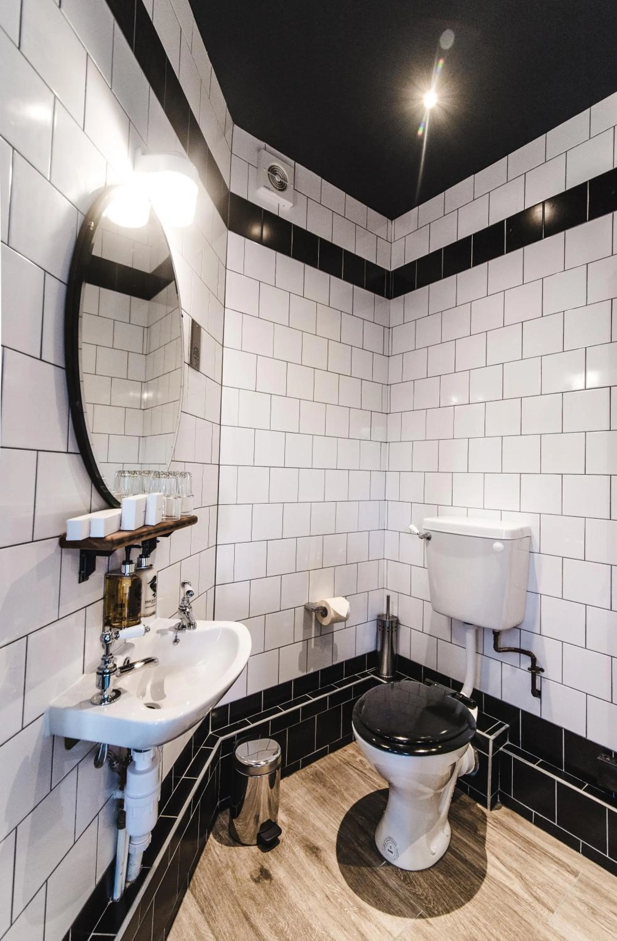 Toilet in The Waterman