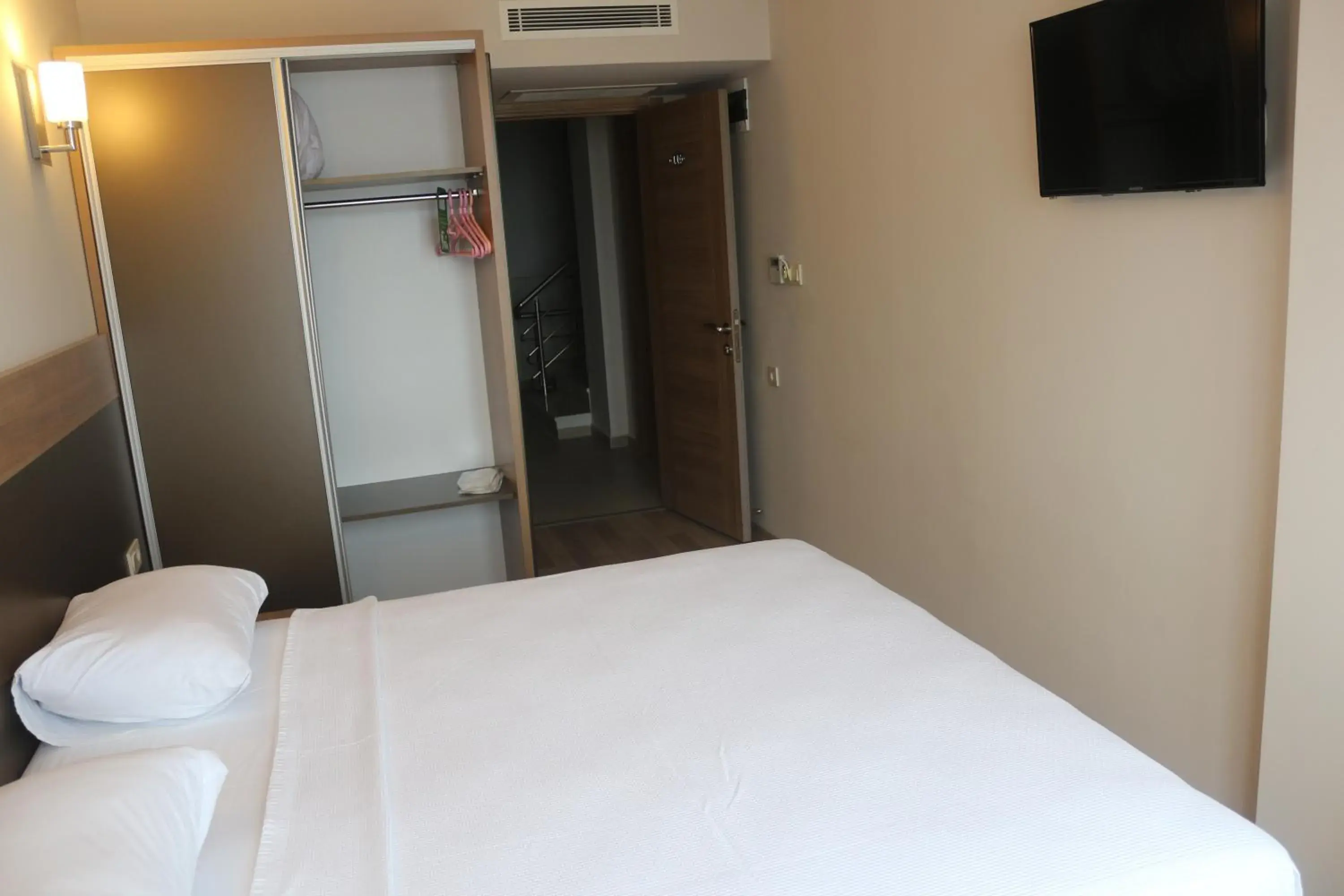 Bed in Longoz Hotel Bed in Longoz Hotel