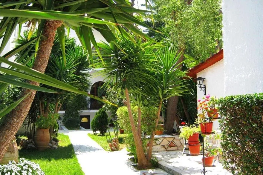 Garden in Villa Belmar Self-Catered Apartments