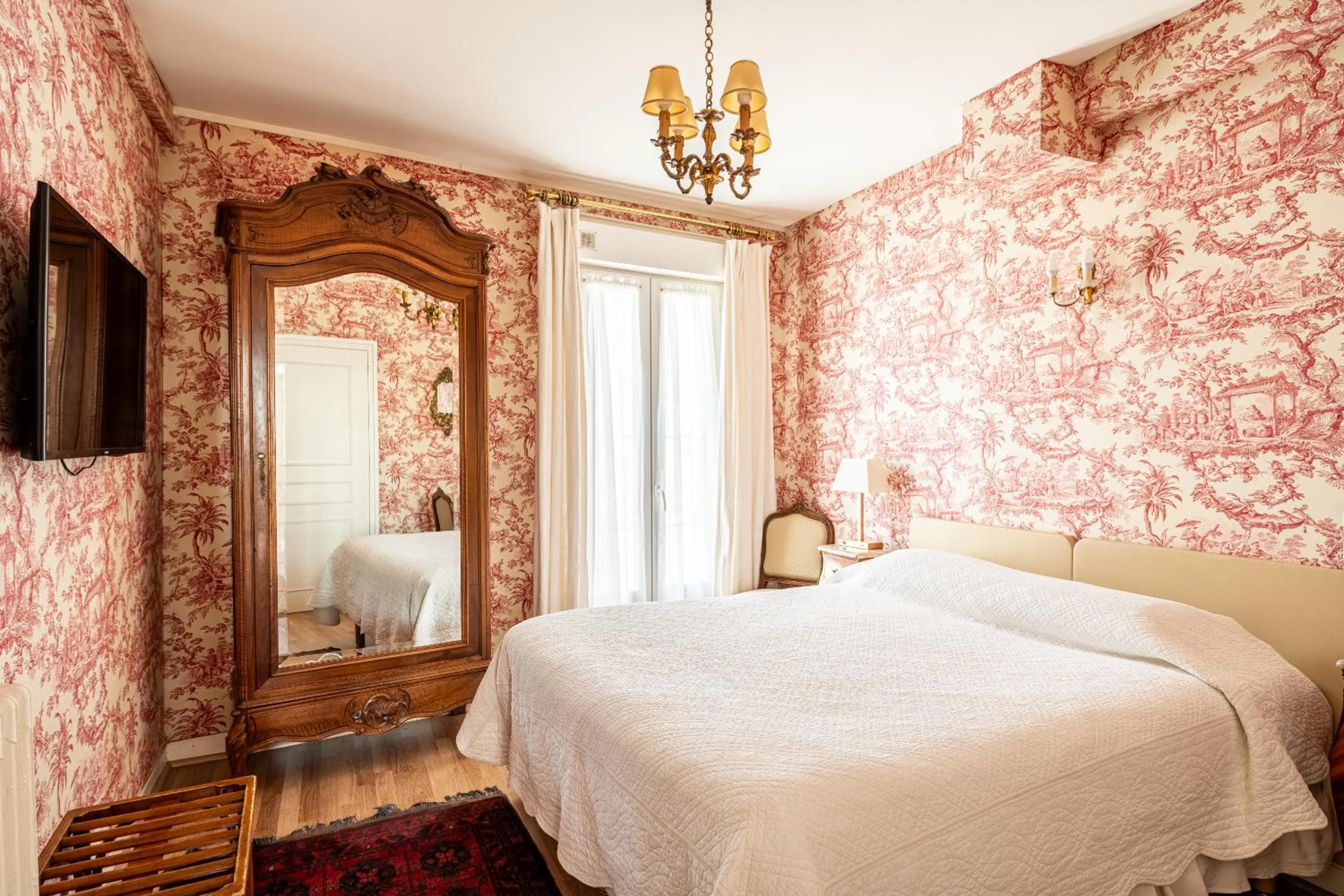 Bed in Hôtel de l'Abeille