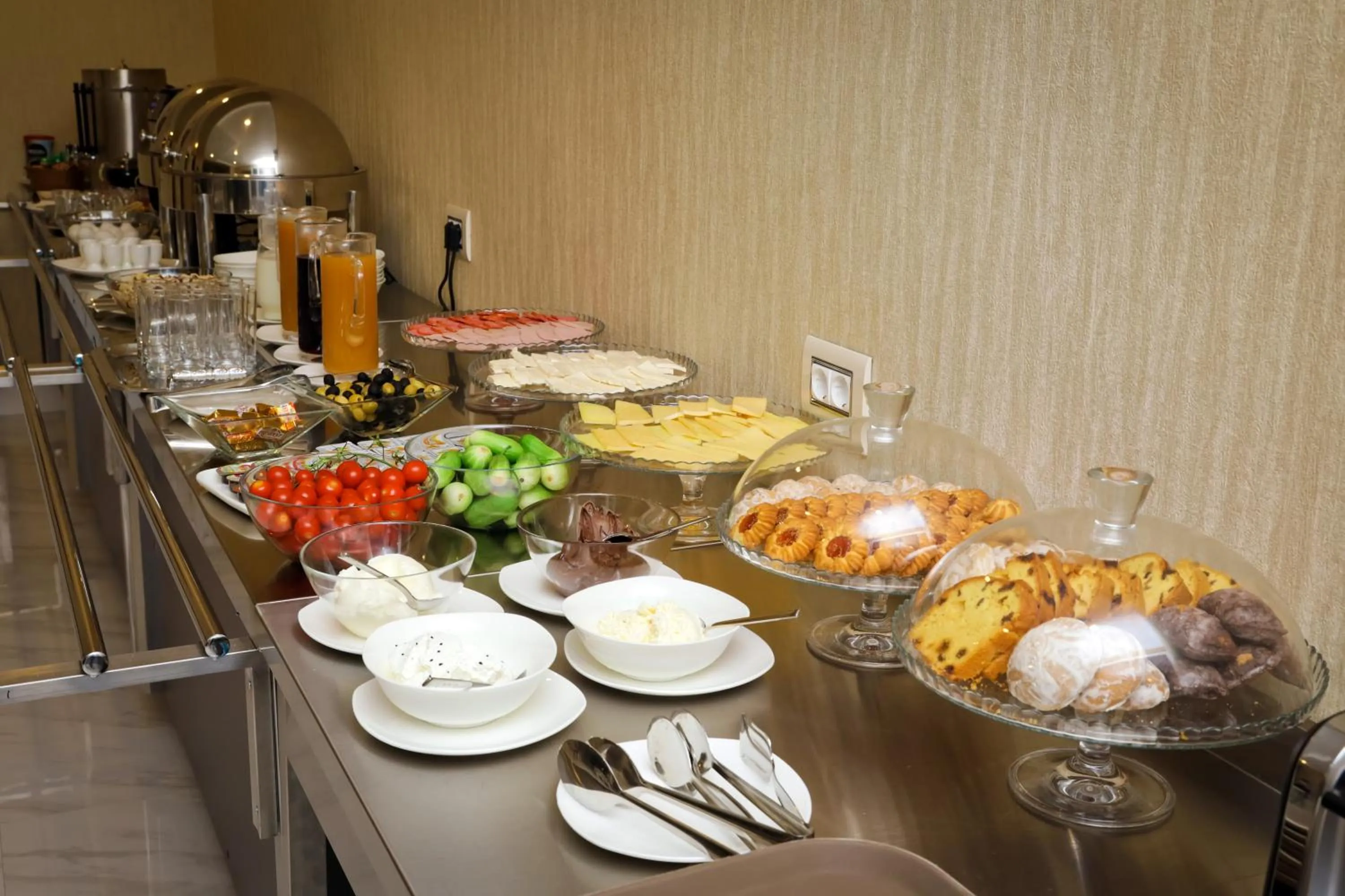Buffet breakfast in Rusel Hotel
