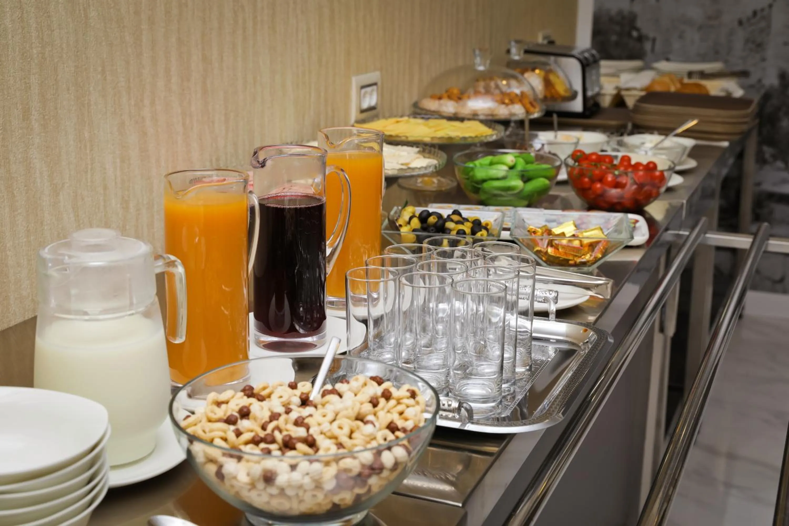 Buffet breakfast in Rusel Hotel