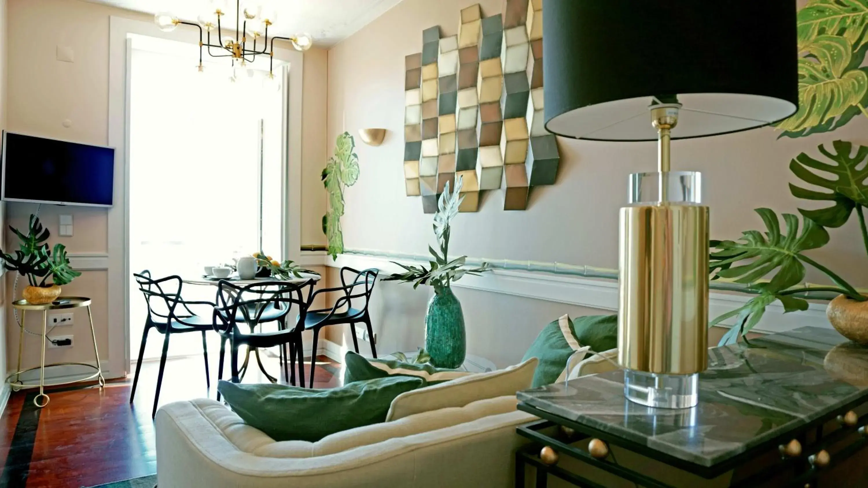 Superior Two-Bedroom Apartment in Lisbon Colours Bairro Alto Apartments Superior Two-Bedroom Apartment in Lisbon Colours Bairro Alto Apartments