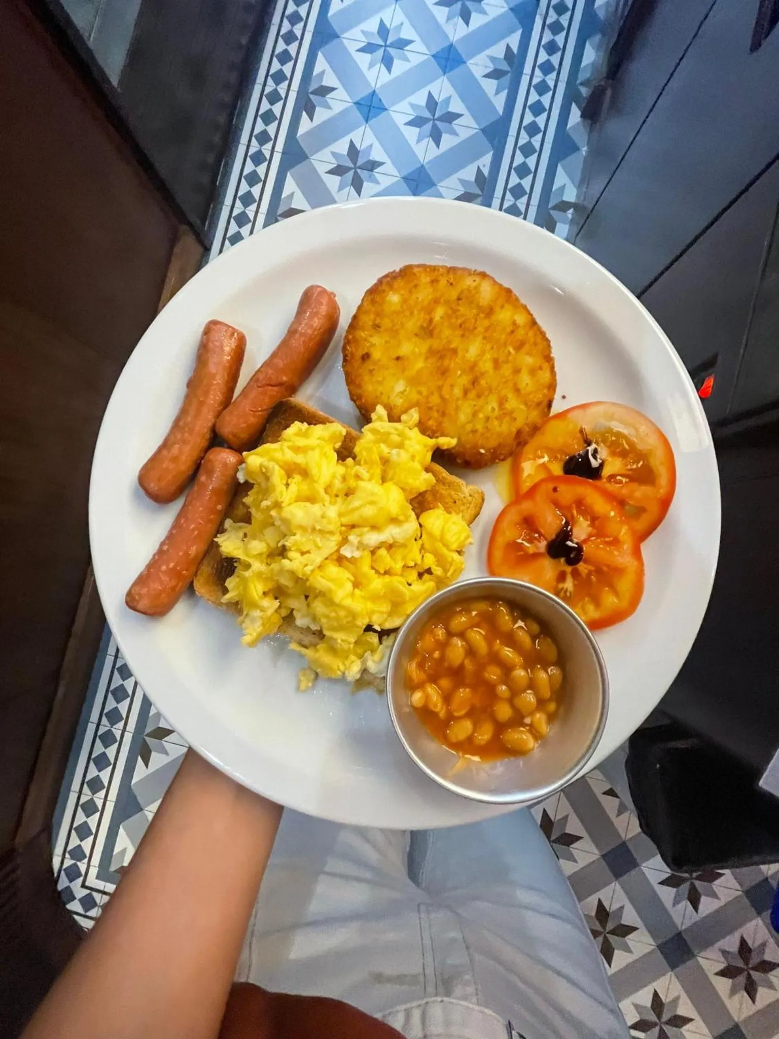 Breakfast in Lisbon Colours Bairro Alto Apartments