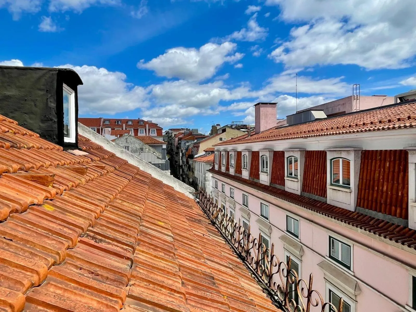 Balcony/Terrace in Lisbon Colours Bairro Alto Apartments
