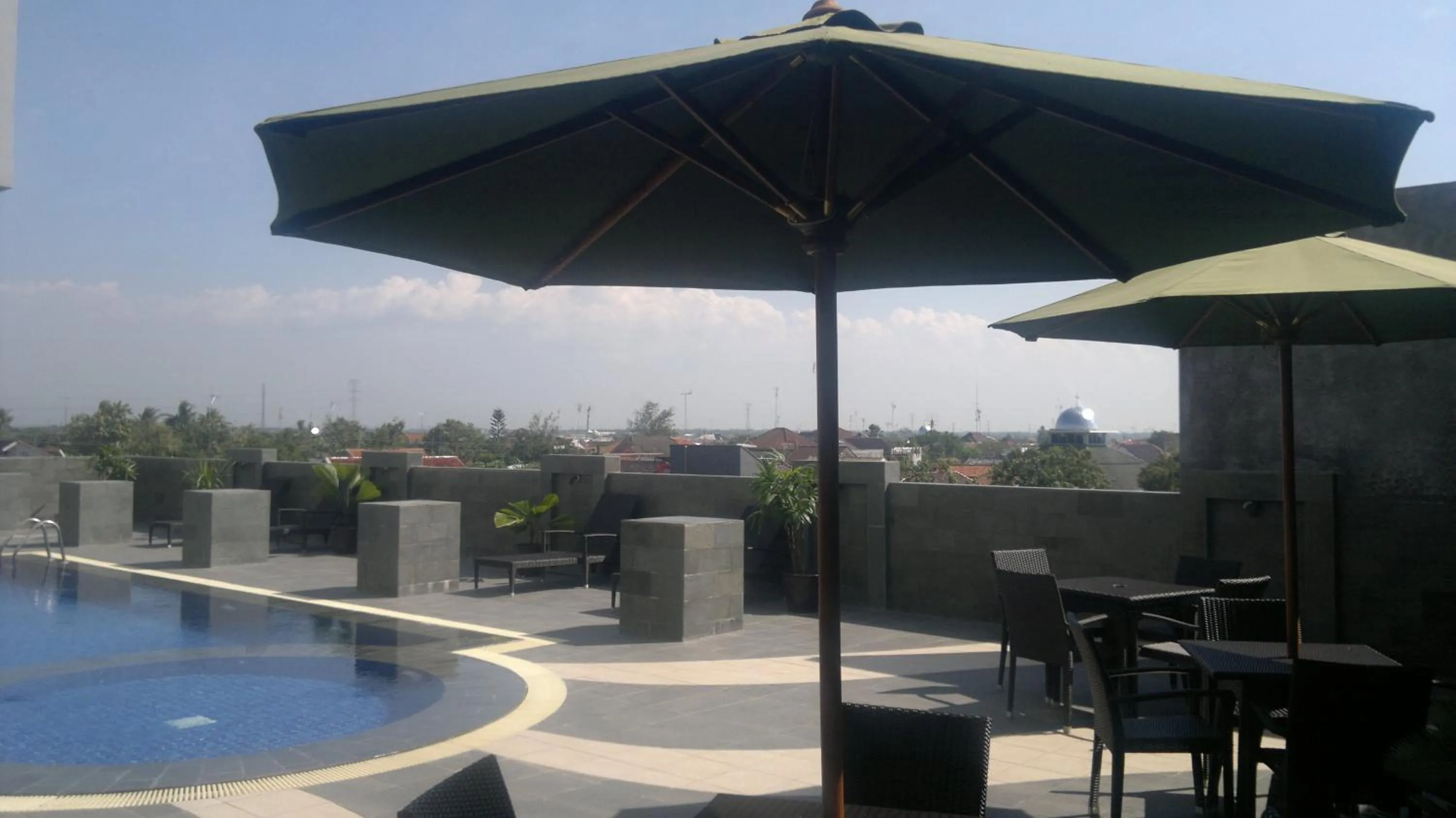 Swimming pool in Hotel Dafam Pekalongan