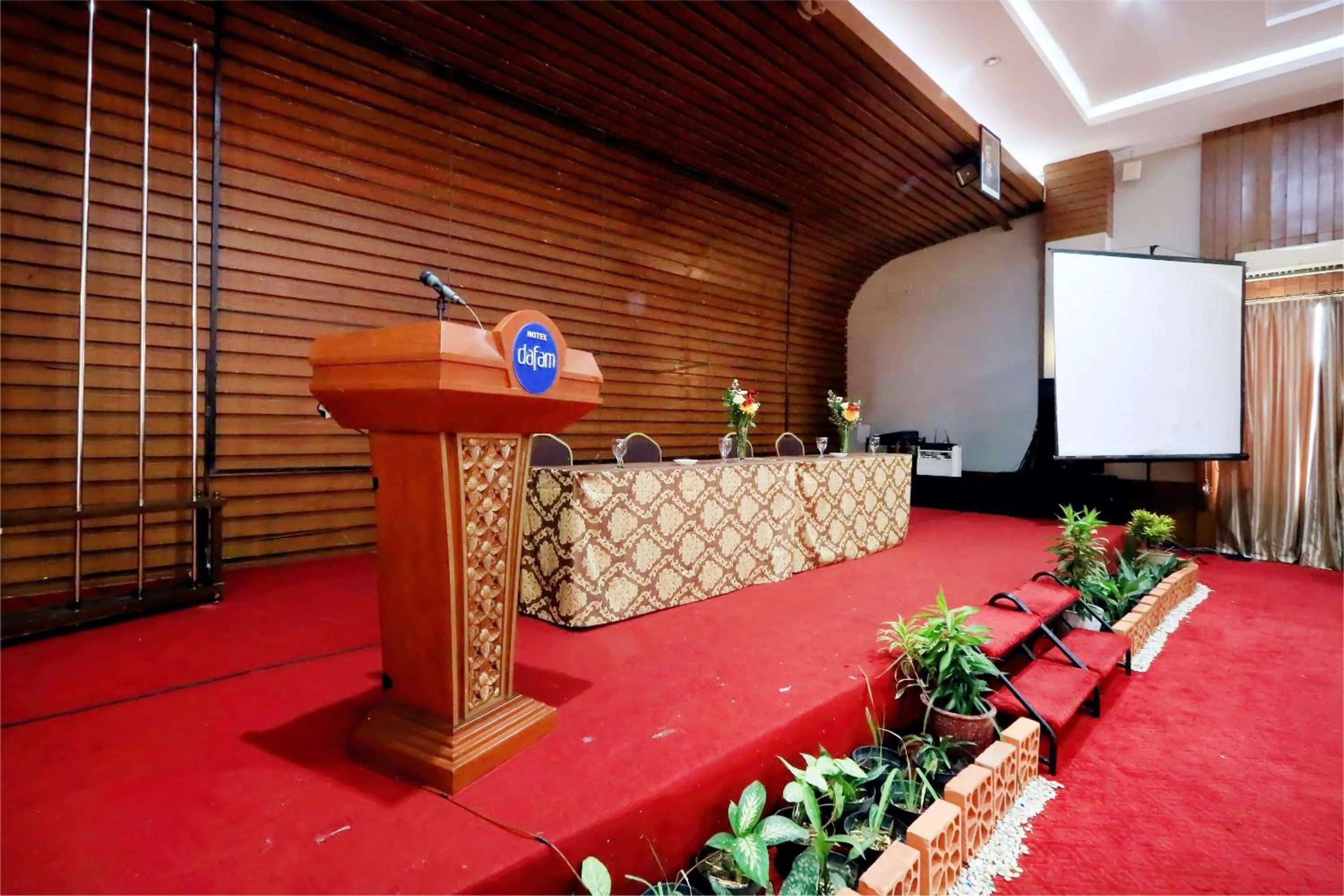Meeting/conference room in Hotel Dafam Pekalongan