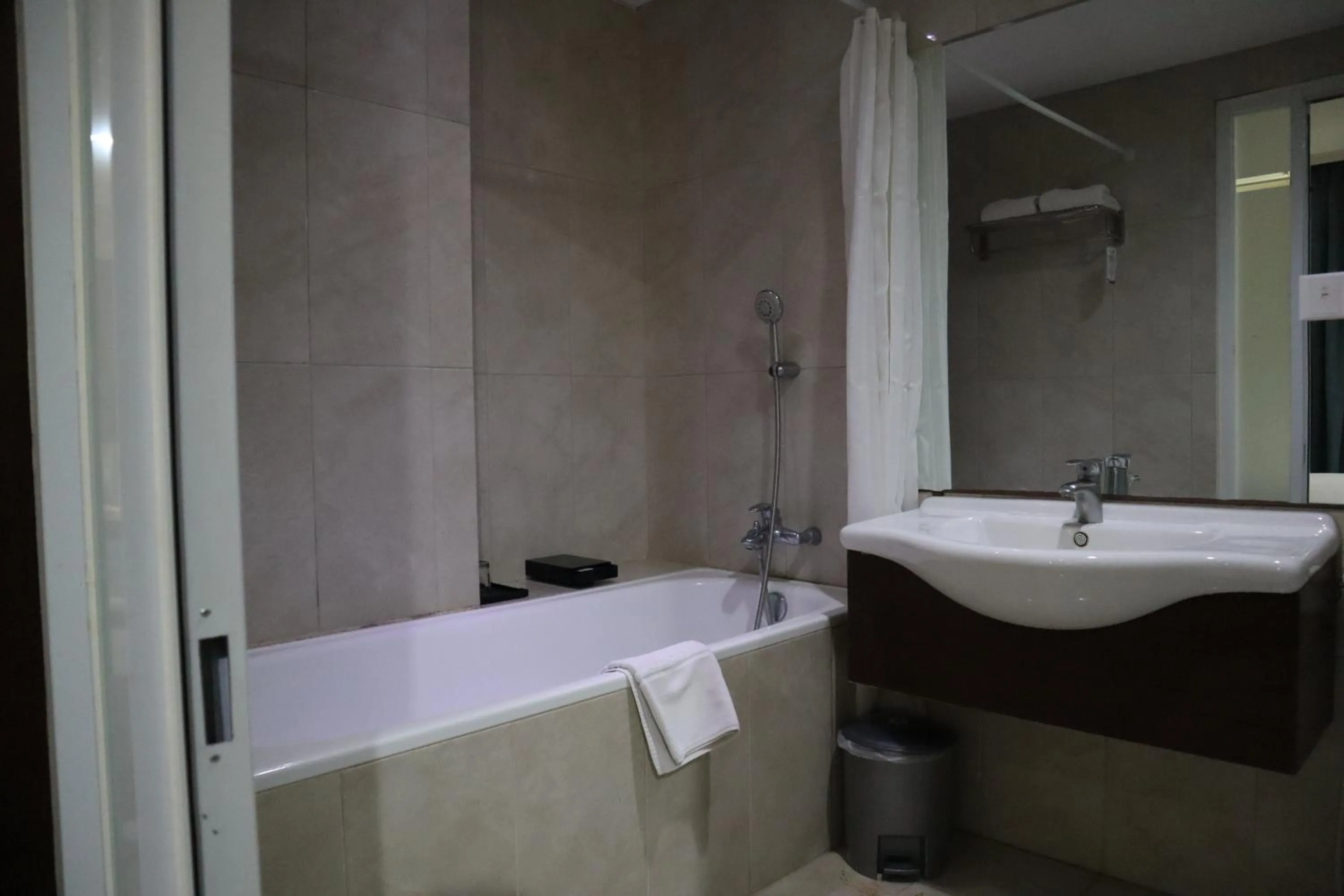 Bathroom in Hotel Dafam Pekalongan
