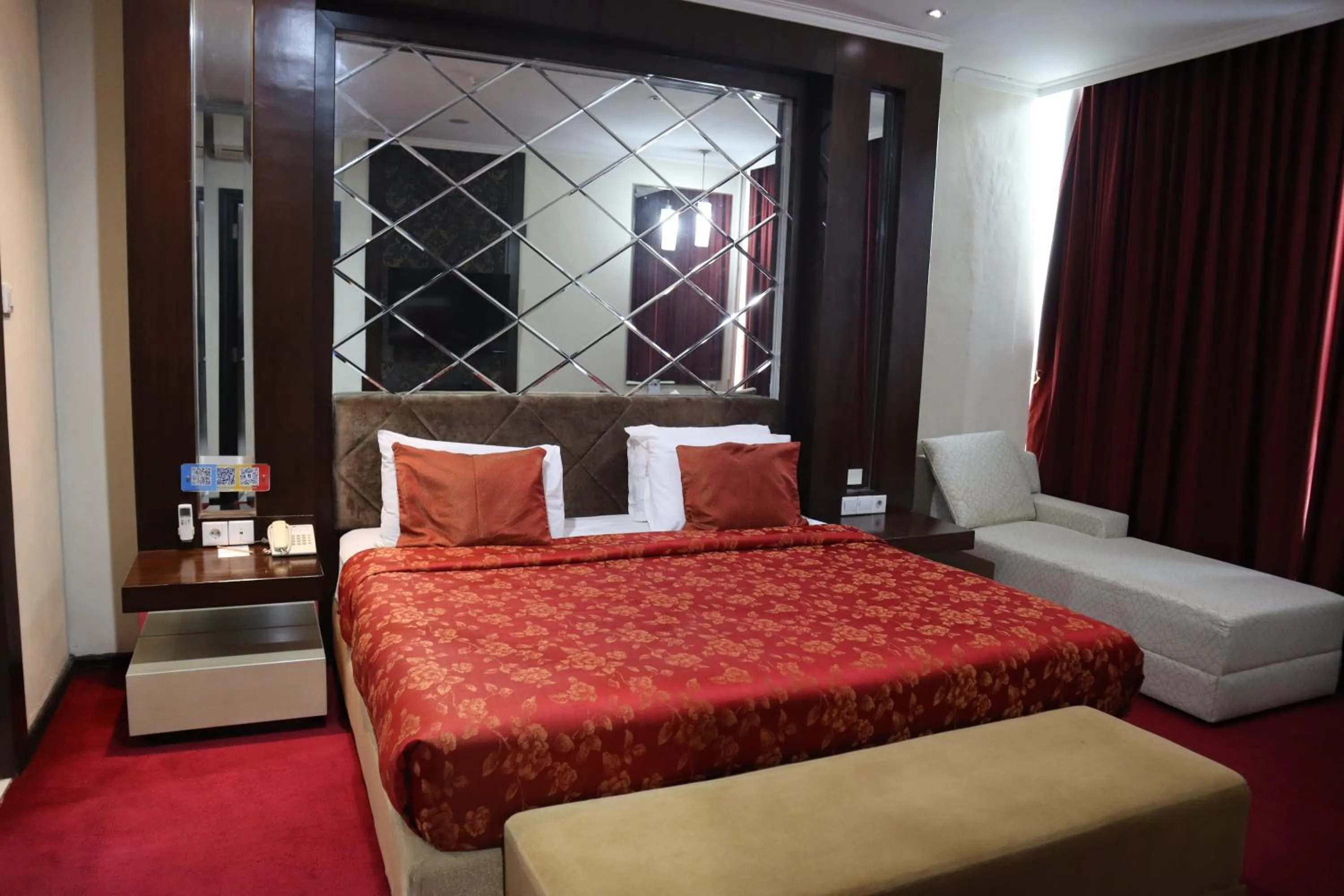 Bedroom, Bed in Hotel Dafam Pekalongan