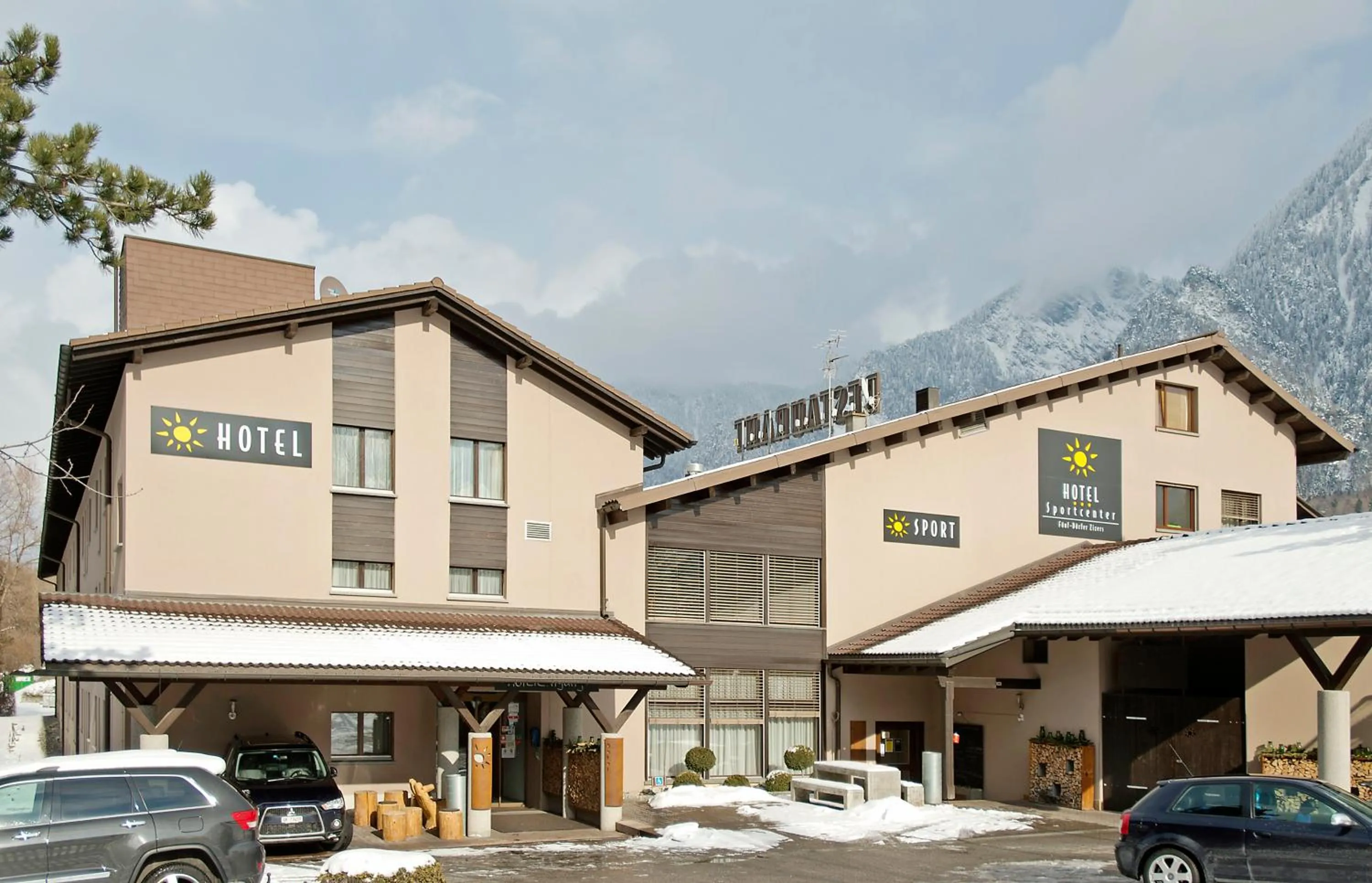 Facade/entrance in Hotel Sportcenter Fünf Dörfer AG