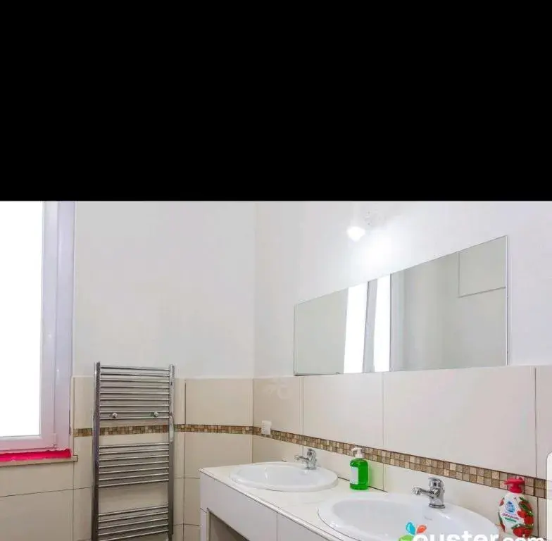 Bed in 5-Bed Female Dormitory Room in Central Hostel Milano Bed in 5-Bed Female Dormitory Room in Central Hostel Milano