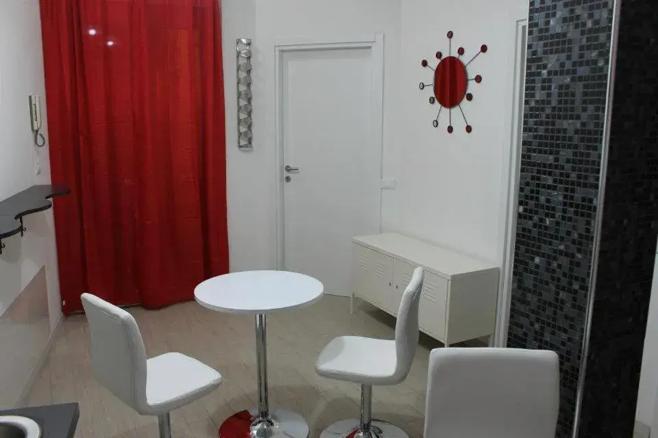 Restaurant/places to eat in Central Hostel Milano Restaurant/places to eat in Central Hostel Milano