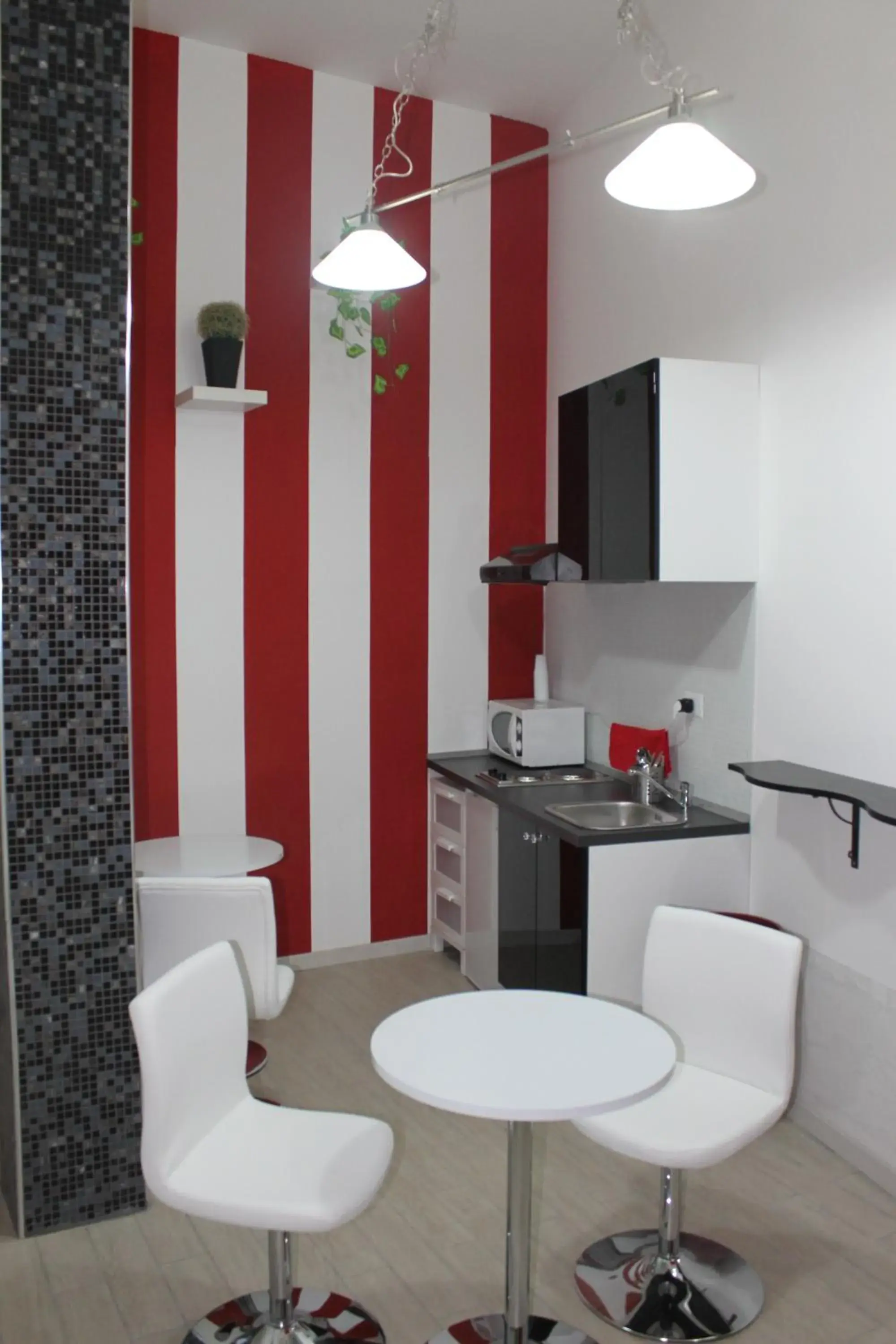 Restaurant/places to eat in Central Hostel Milano Restaurant/places to eat in Central Hostel Milano