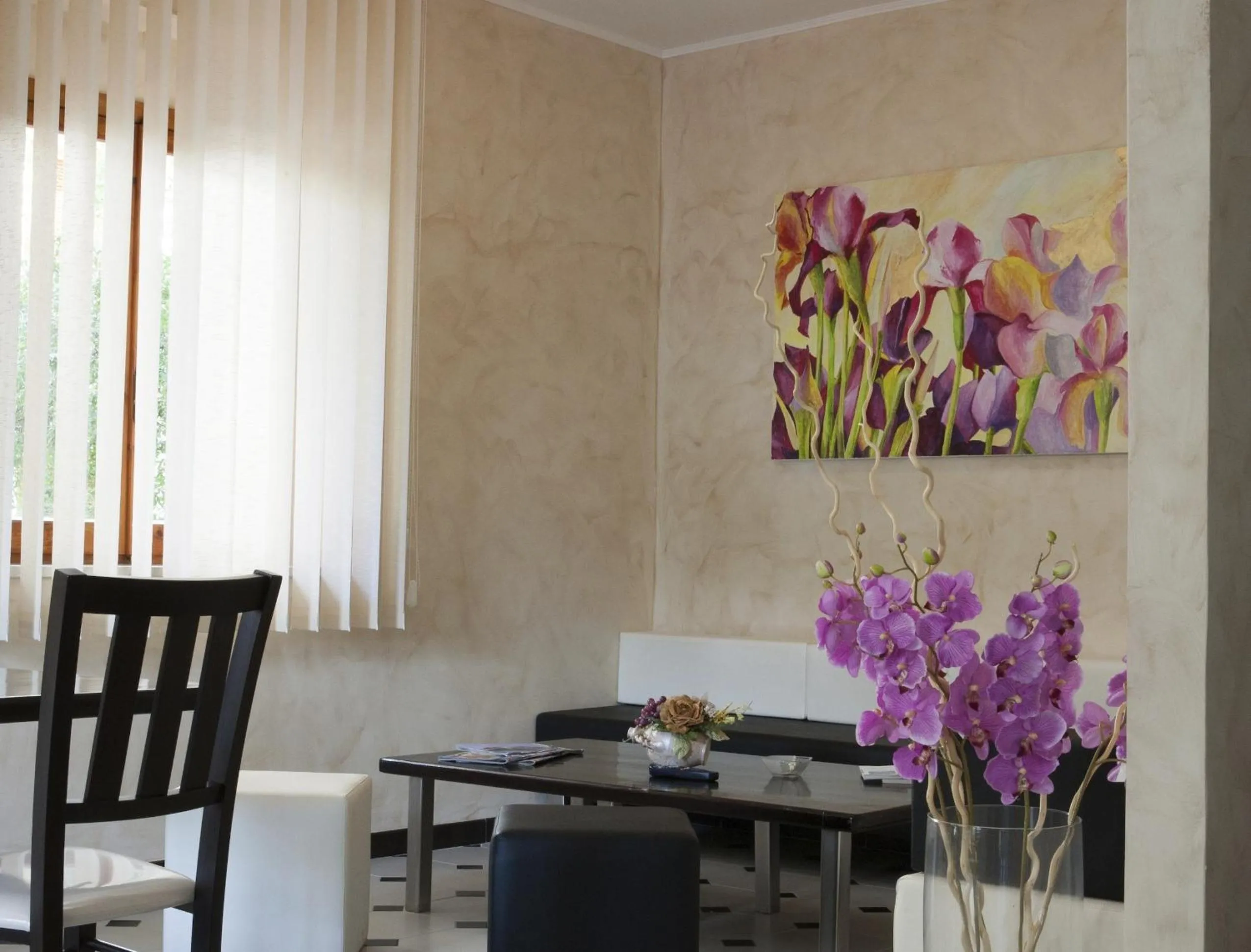 Communal lounge/ TV room in Hotel Barbieri