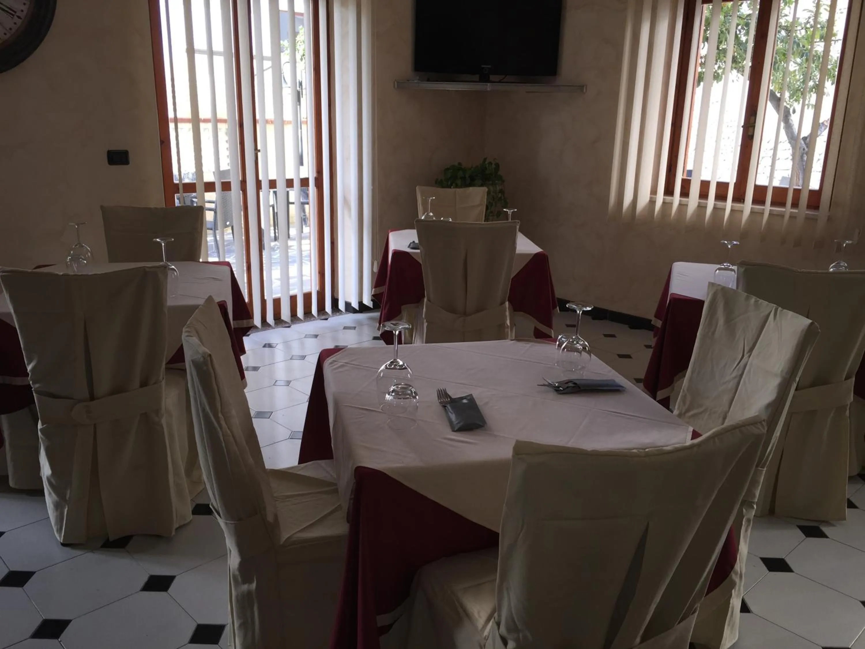 Communal lounge/ TV room in Hotel Barbieri