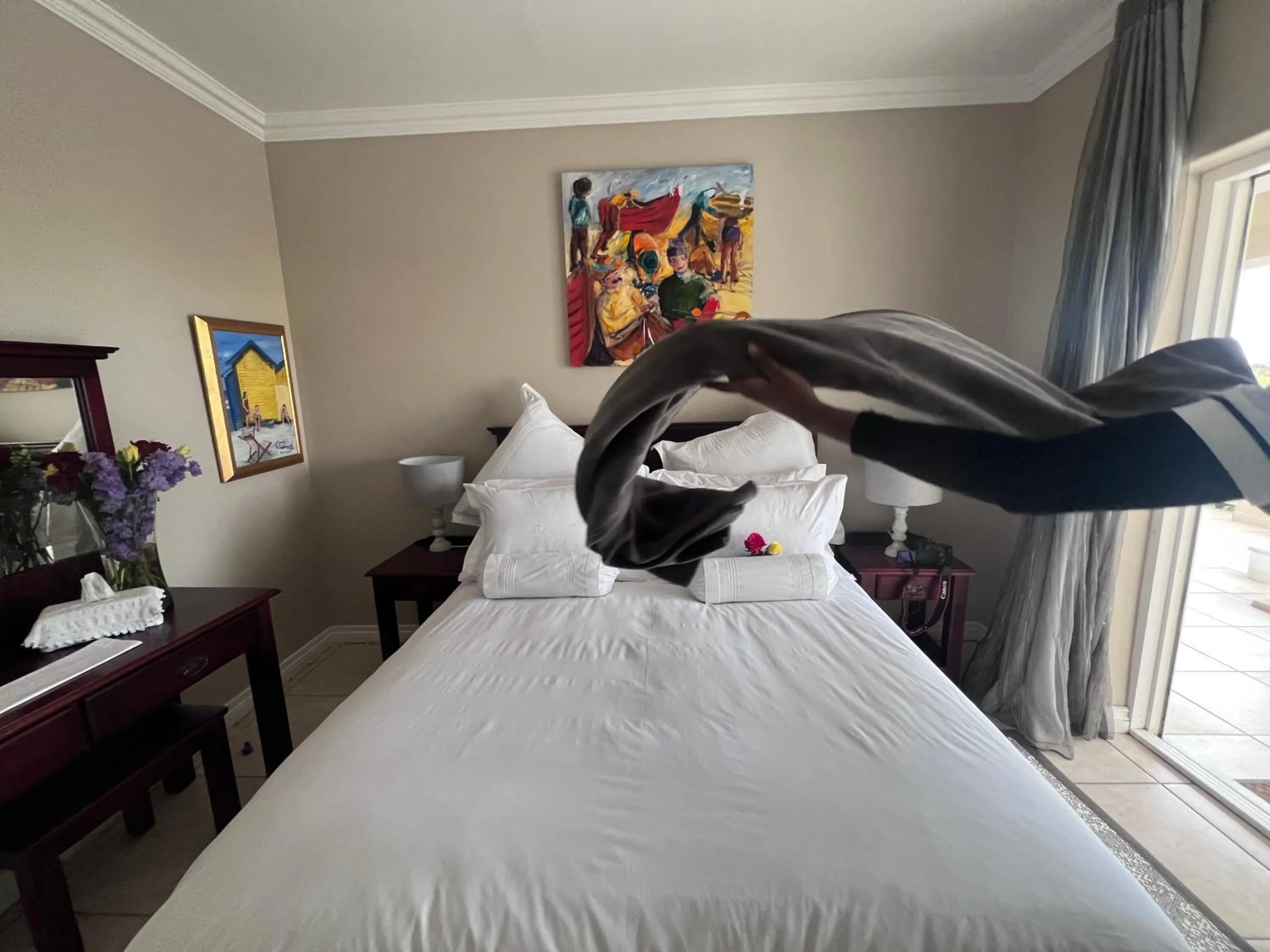 Decorative detail, Bed in Seaview Manor Exquisite Bed & Breakfast