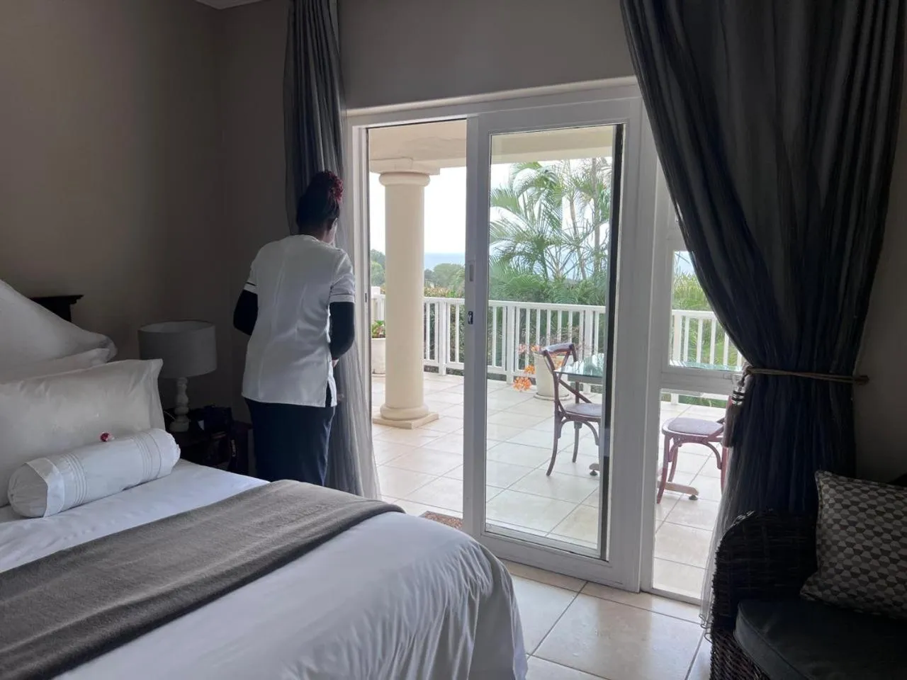 View (from property/room), Bed in Seaview Manor Exquisite Bed & Breakfast