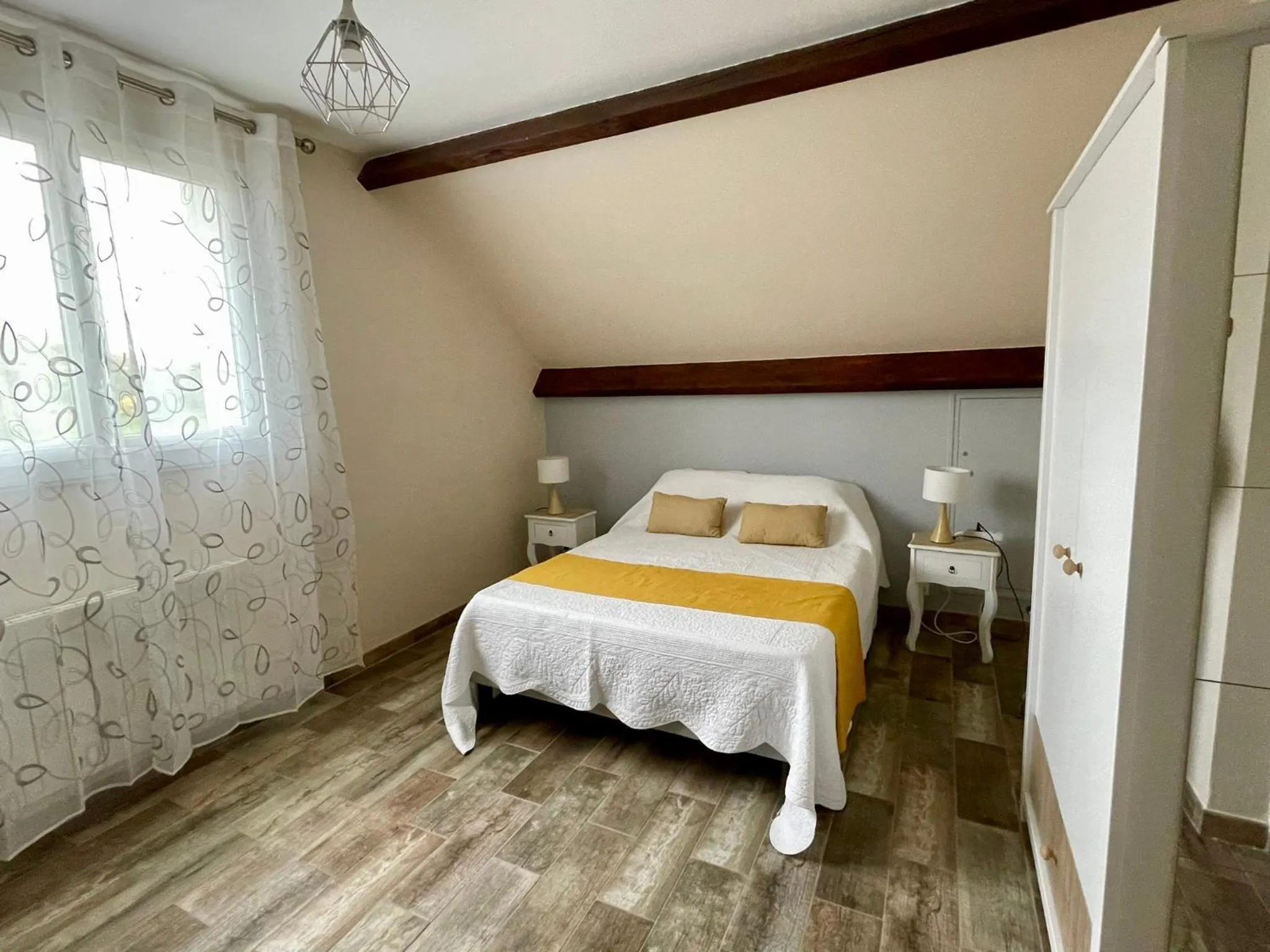 Photo of the whole room in Au Nom des Dames, Maison et Table d'Hôtes, près de Chenonceau et du Zoo de Beauval